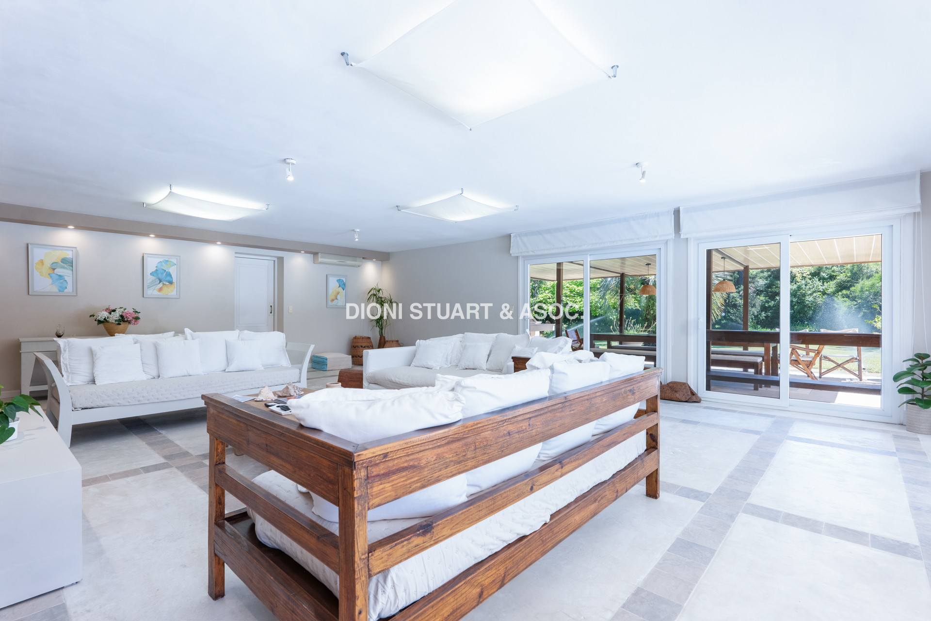 MEGA CASA EN EL GOLF - A METROS DEL MAR