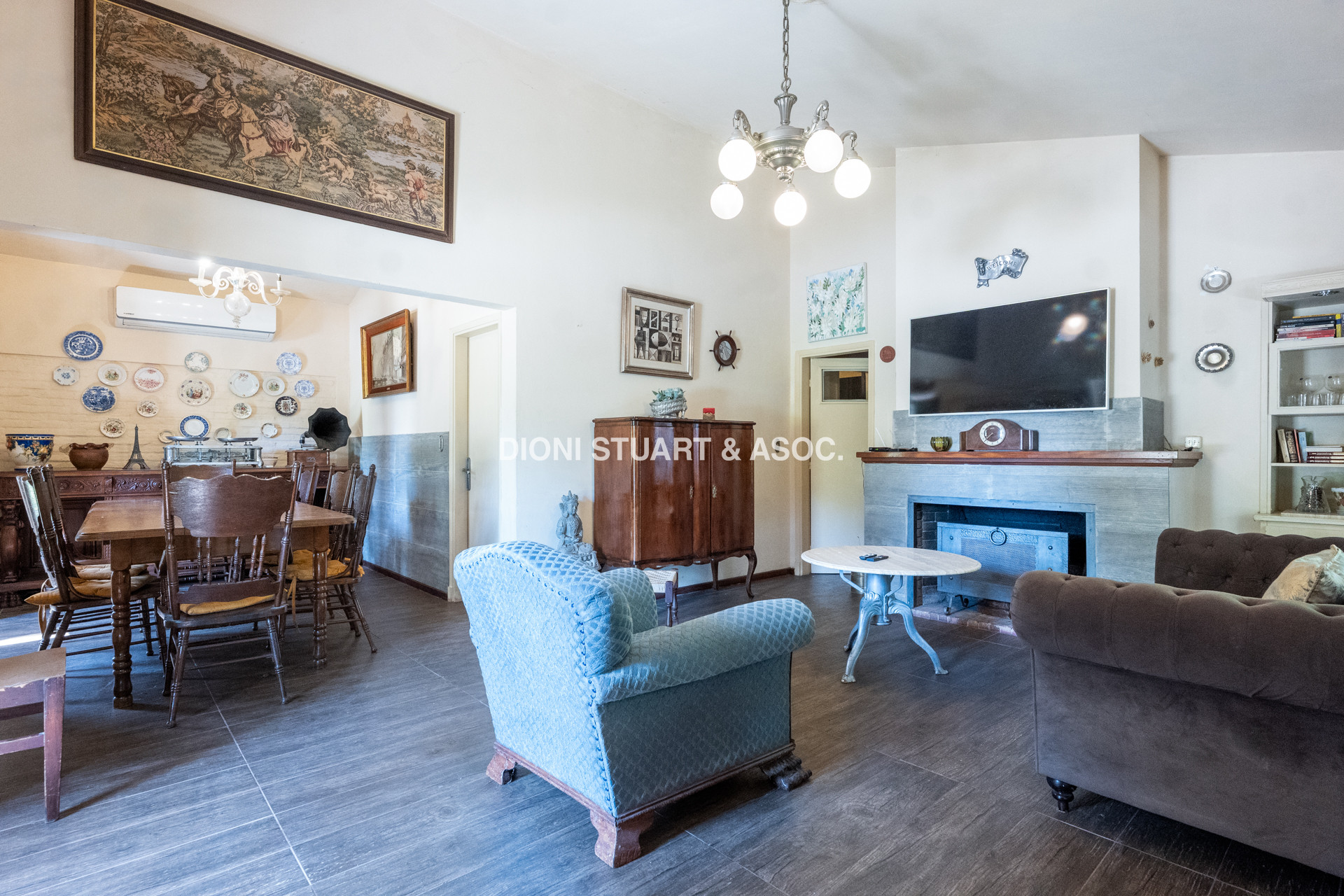 VENTA CASA EN PLAYA MANSA - 4 DORMITORIOS  - CERCA DEL MAR