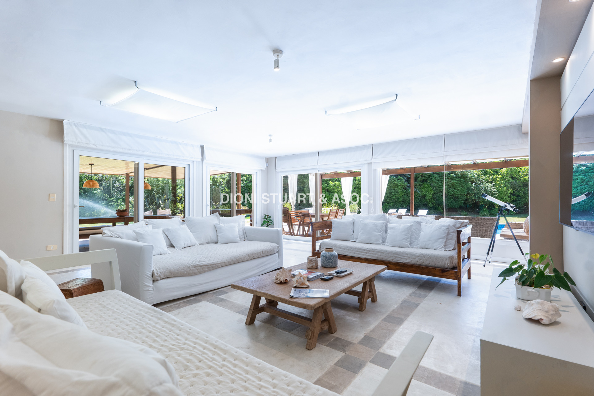 MEGA CASA EN EL GOLF - A METROS DEL MAR