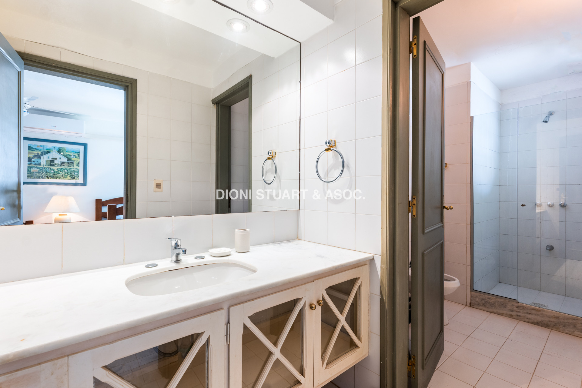 CASA EN VENTA EN EL GOLF CON 8 DORMITORIOS EN SUTIE