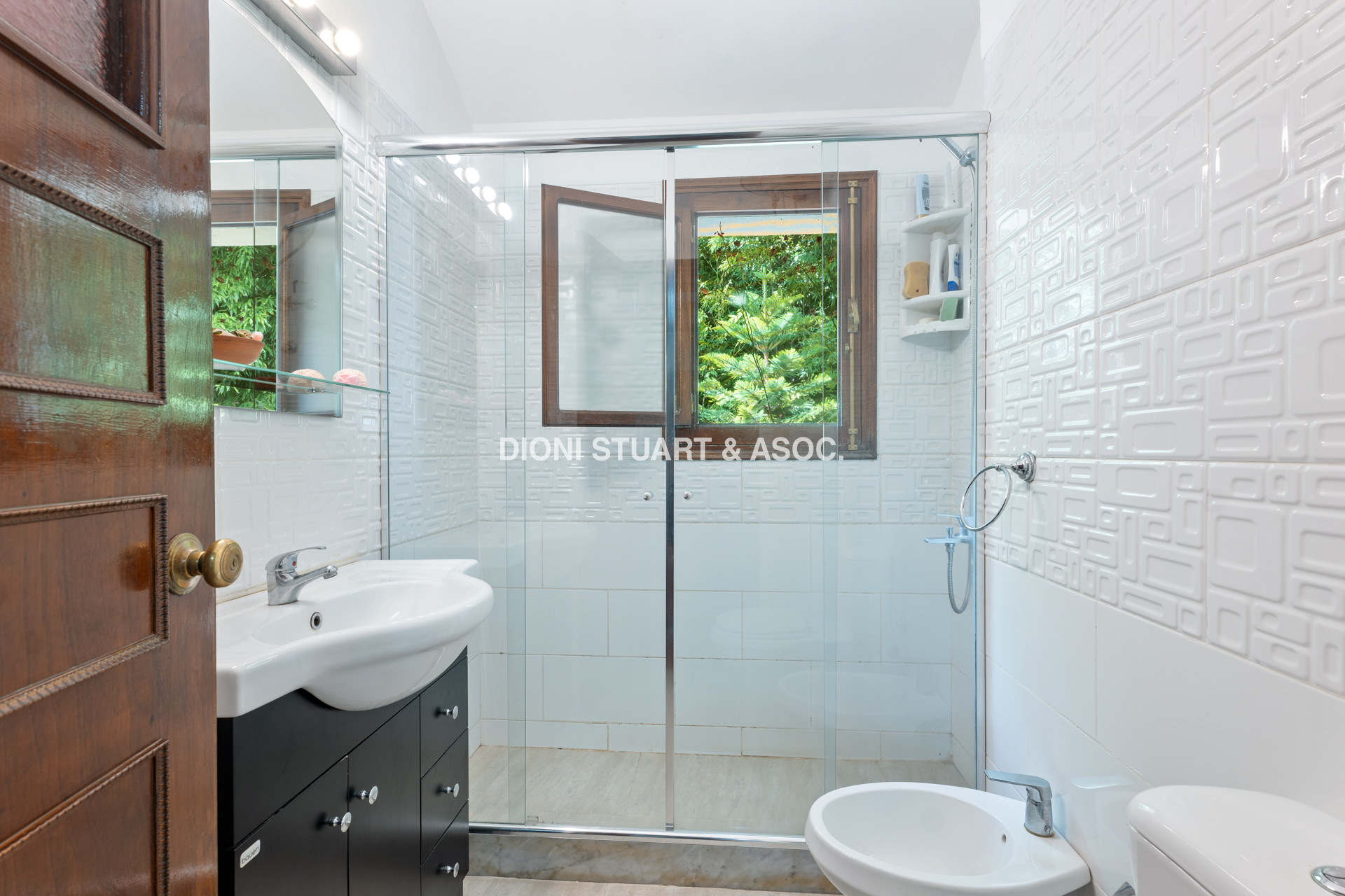 OPORTUNIDAD - CASA EN ROOSEVELT - 5 DORMITORIOS Y 5 BAÑOS - PISCINA CLIMATIZADA