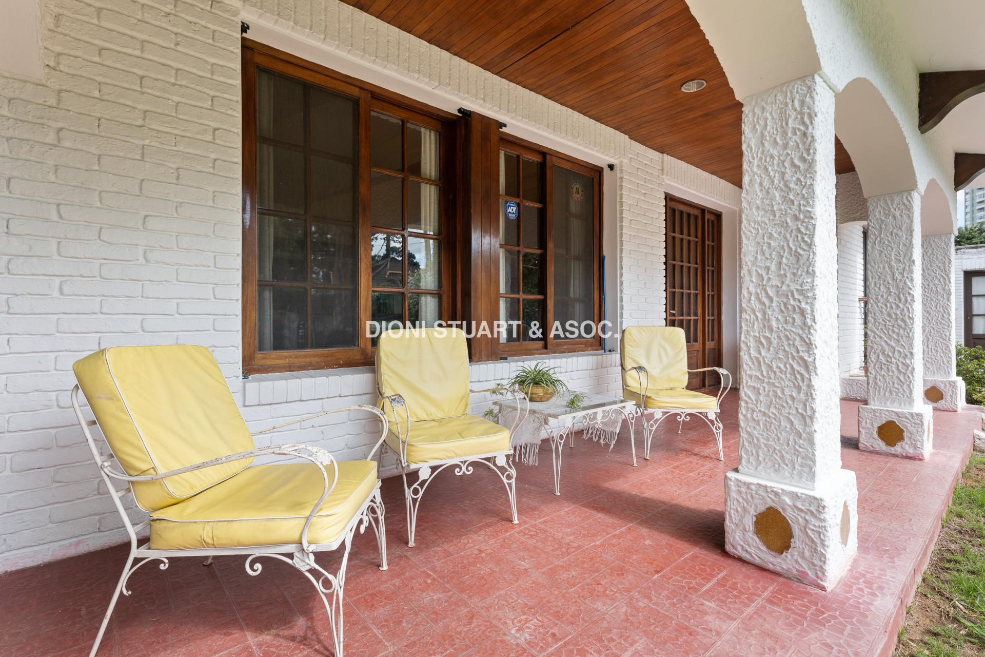 OPORTUNIDAD - CASA EN ROOSEVELT - 5 DORMITORIOS Y 5 BAÑOS - PISCINA CLIMATIZADA