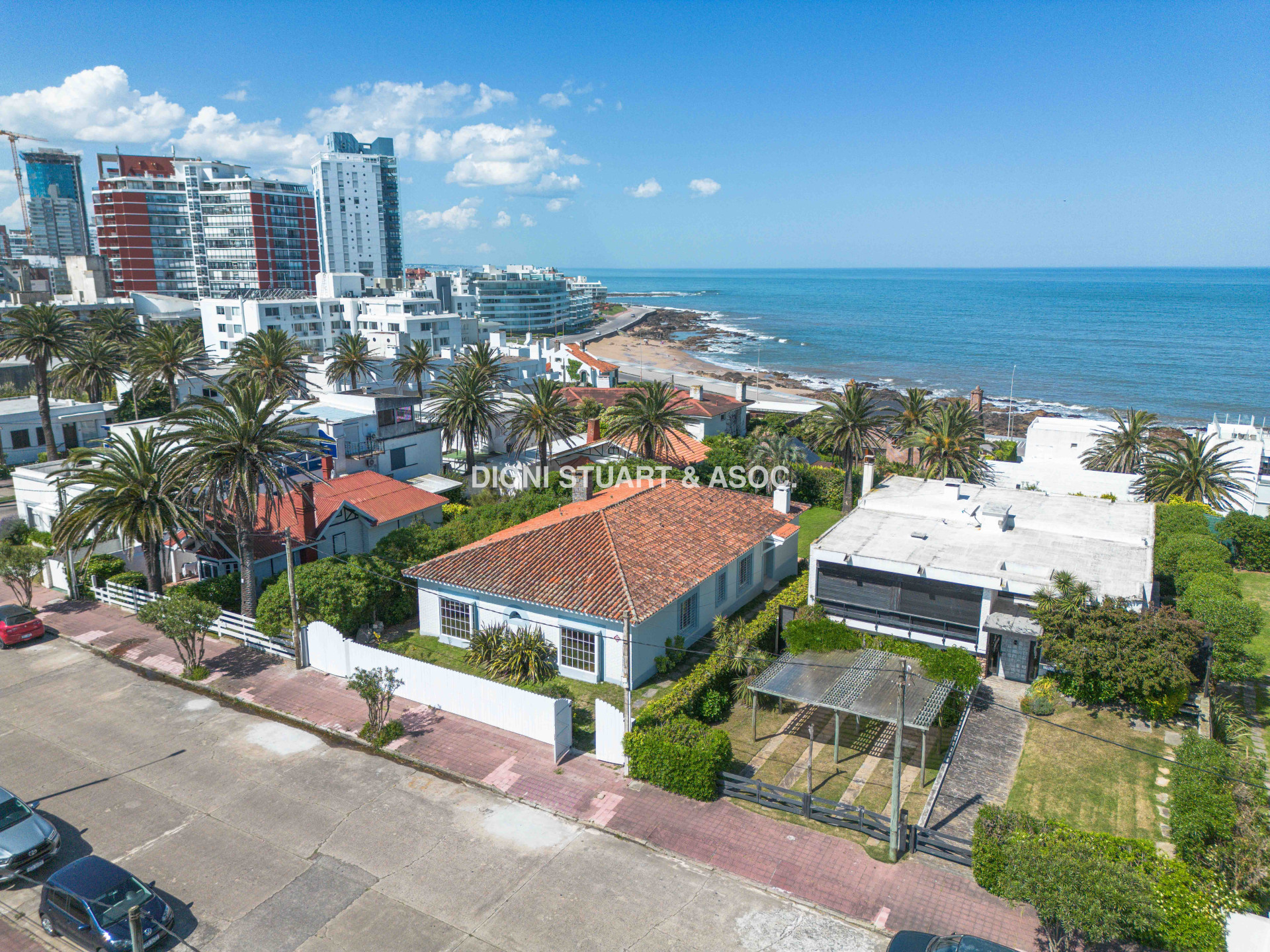 CASA EN LA PENINSULA - A ESTRENAR - 6 DORMITORIOS