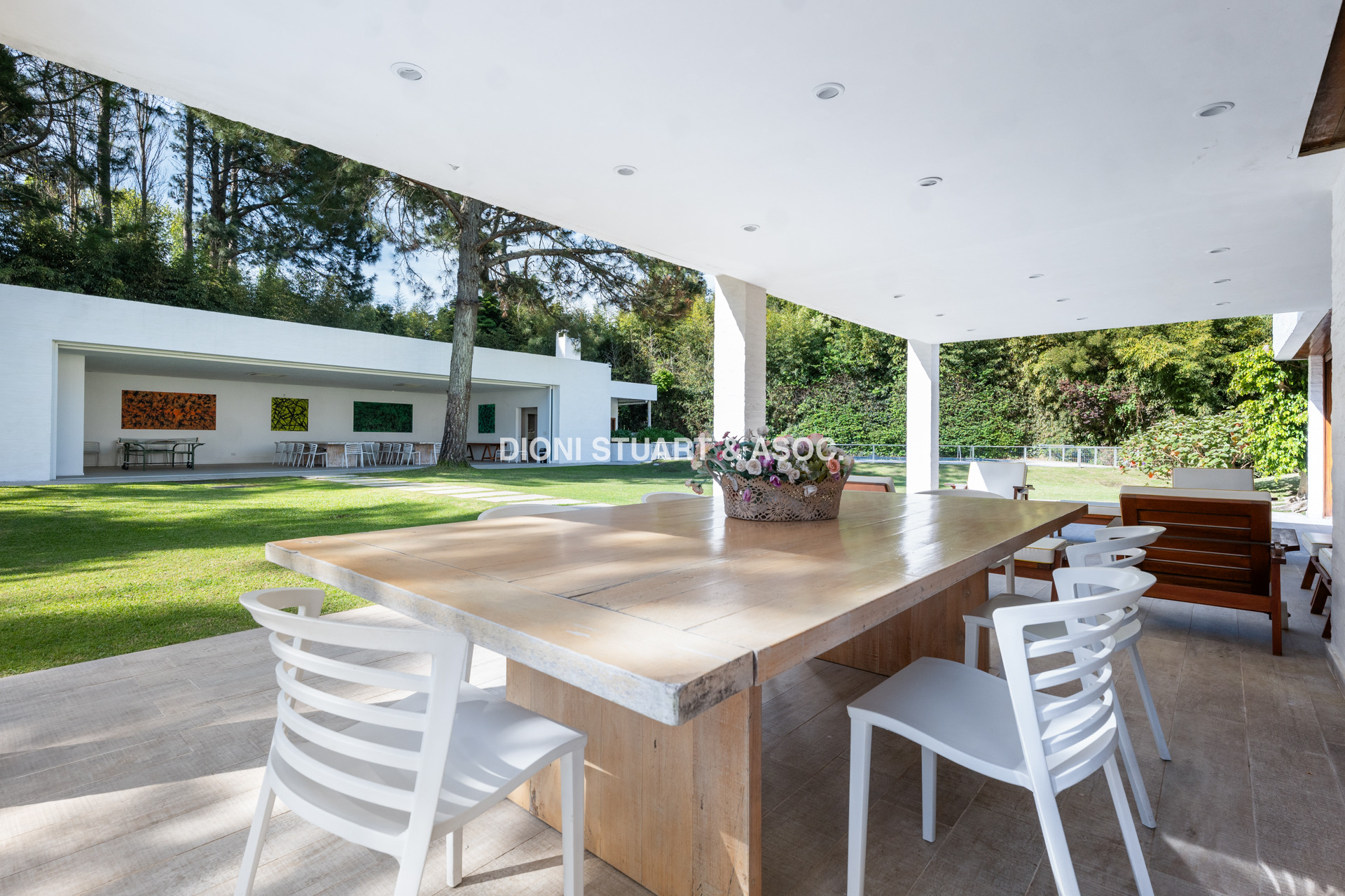VENTA CASA EN EL GOLF - 5 DORMITORIOS + DEPENDENCIA - MEGA BARBACOA