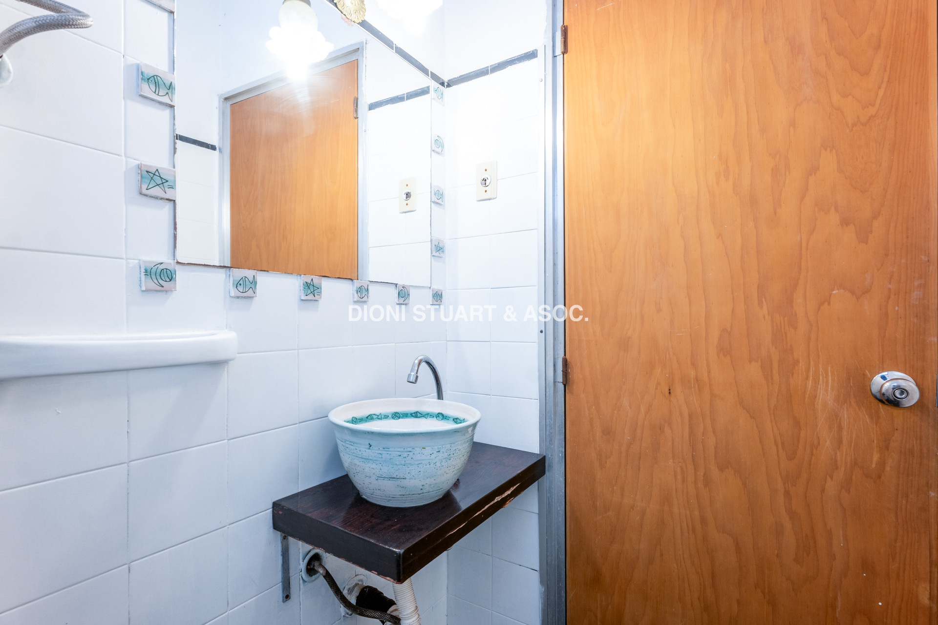 CASA EN VENTA CERCA DEL MAR PLAYA BRAVA RINCON DEL INDIO - 4 DORMITORIOS + BARBACOA + PISCINA
