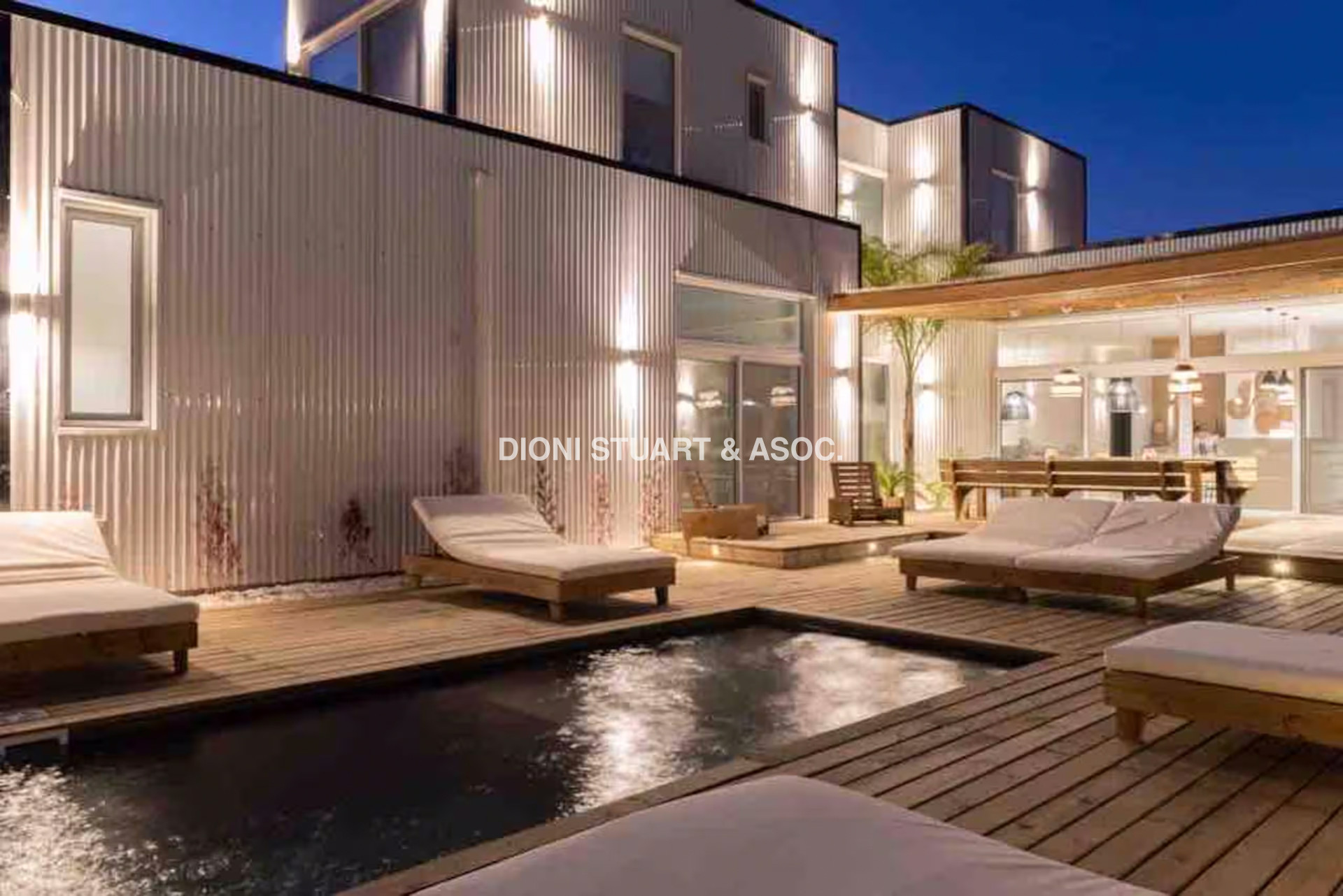 CASA EN ALQUILER DE TEMPORADA 3 DORMITORIOS CON PISCINA - LA JUANITA - JOSE IGNACIO - CERCA DEL MAR