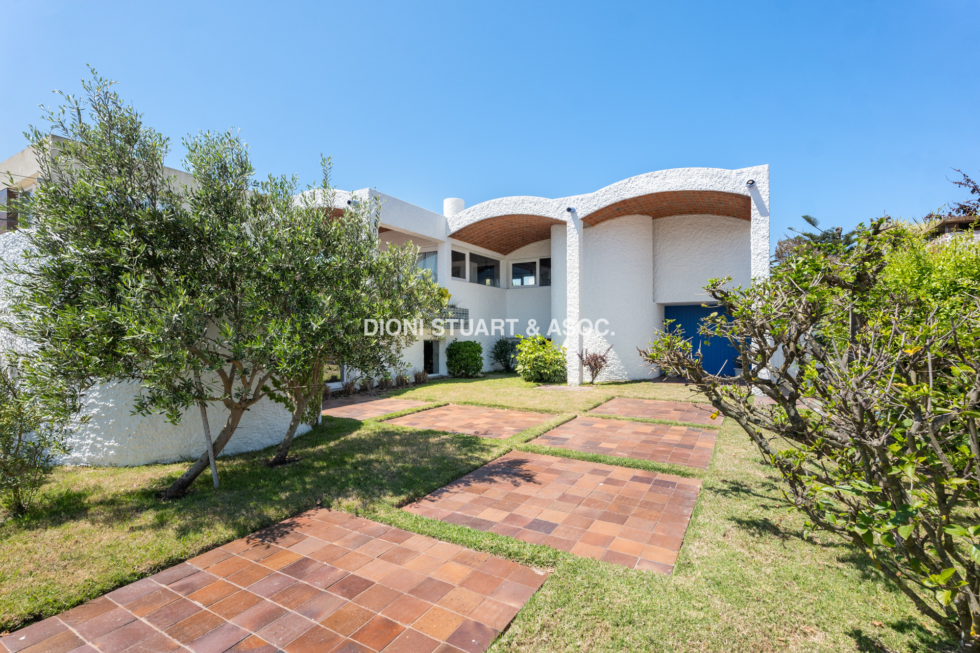 VENTA CASA 4 DORMITORIOS EN LA PENINSULA PUNTA DEL ESTE