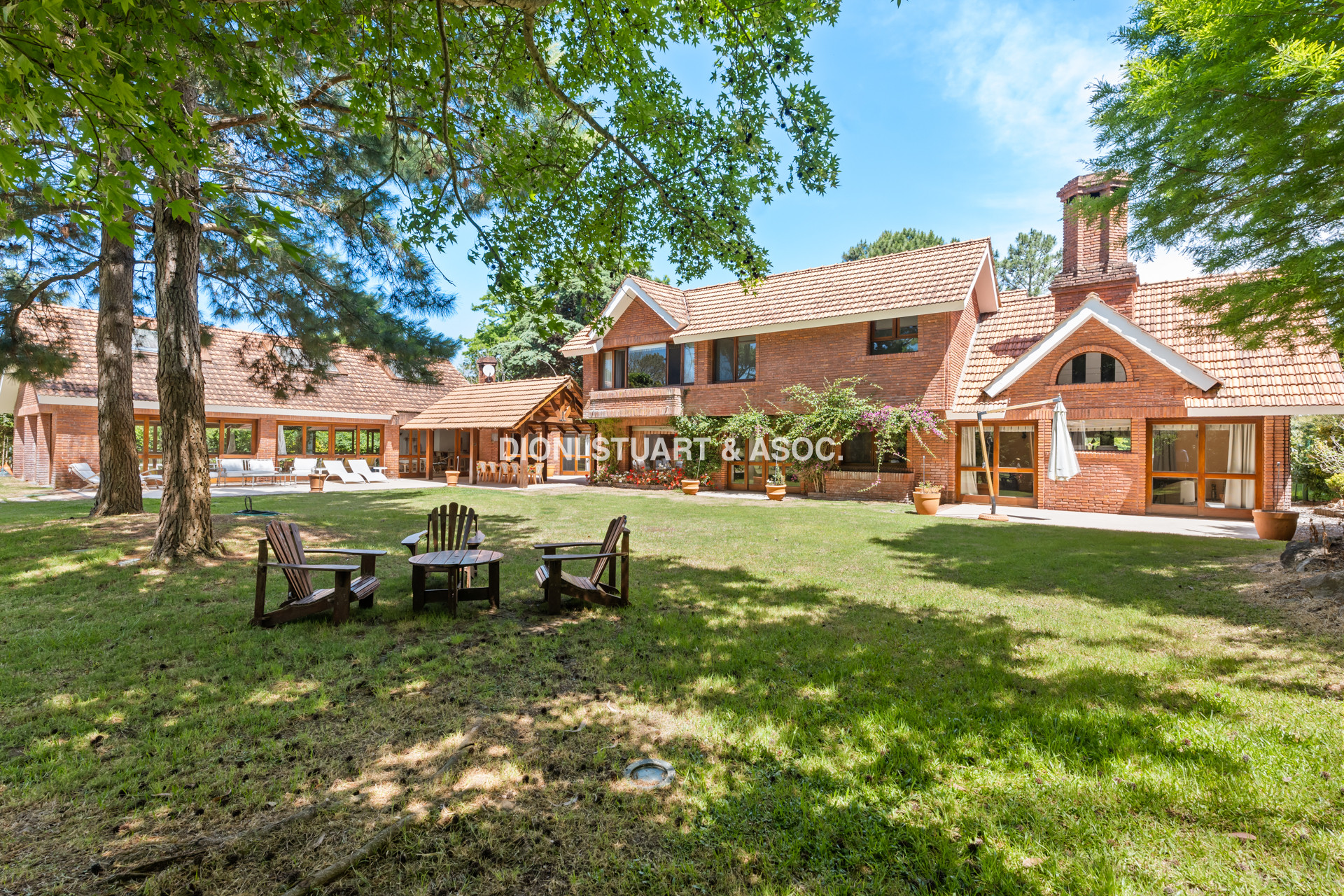 CASA EN VENTA EN EL GOLF - INCREIBLE