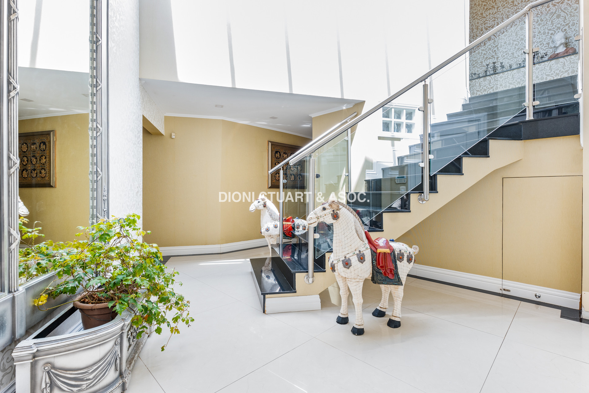 MEGA CASA EN EL GOLF - IMPESIONANTE