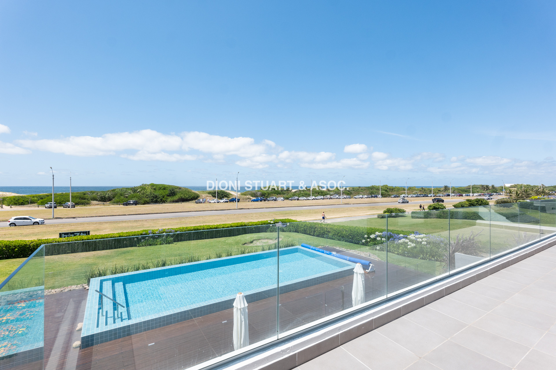 CASA EN VENTA PRIMERA LINEA PLAYA BRAVA