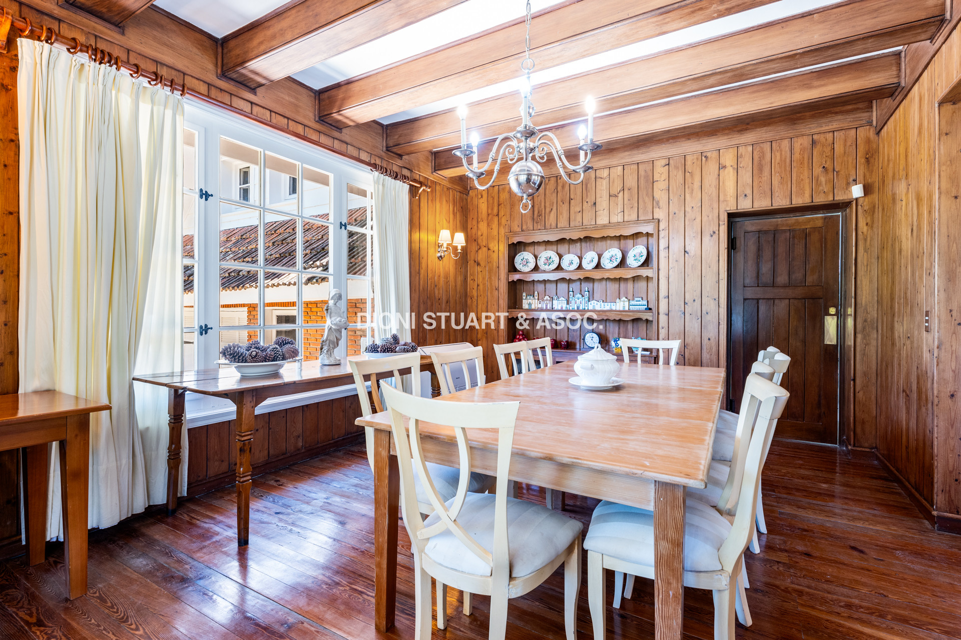 CASA EN VENTA EN EL GOLF - ARQ. ARTURO DUBOURG