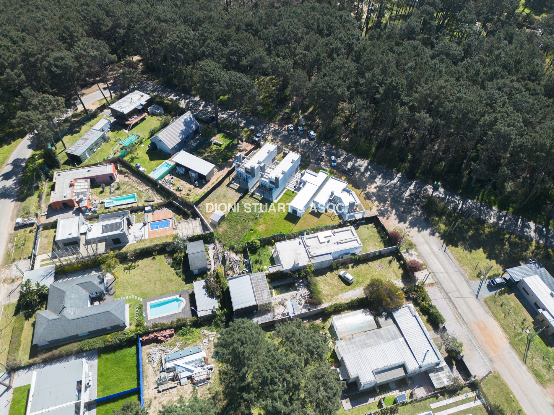 VENTA CASA 3 DORMITORIOS EN BURNETT CONSTRUCCIÓN TRADICIONAL A ESTRENAR