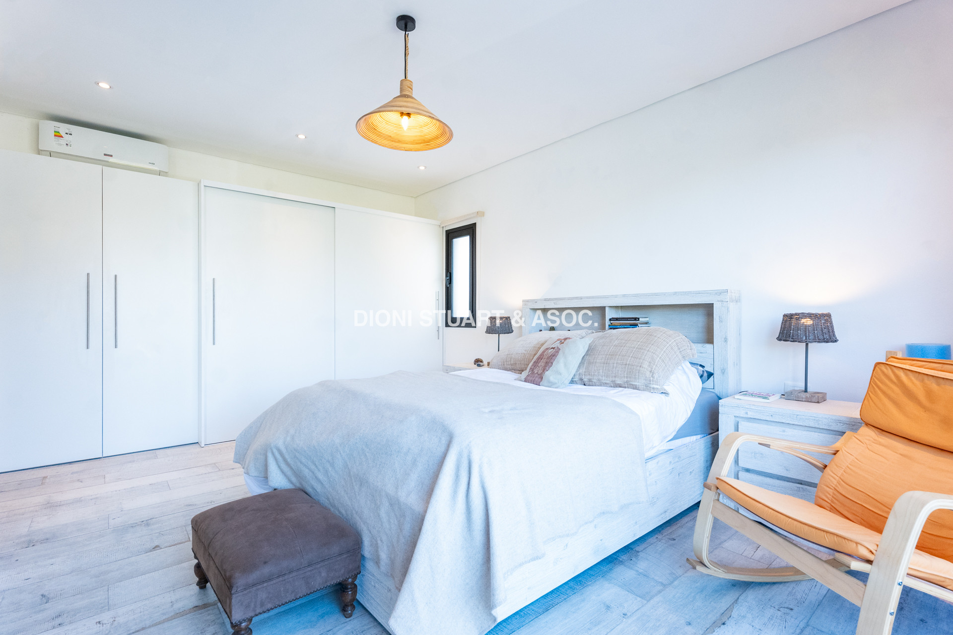 ALQUILER TEMPORADA CASA PUNTA DEL ESTE 3 DORMITORIOS EN SUITE - EN LA PENINSULA