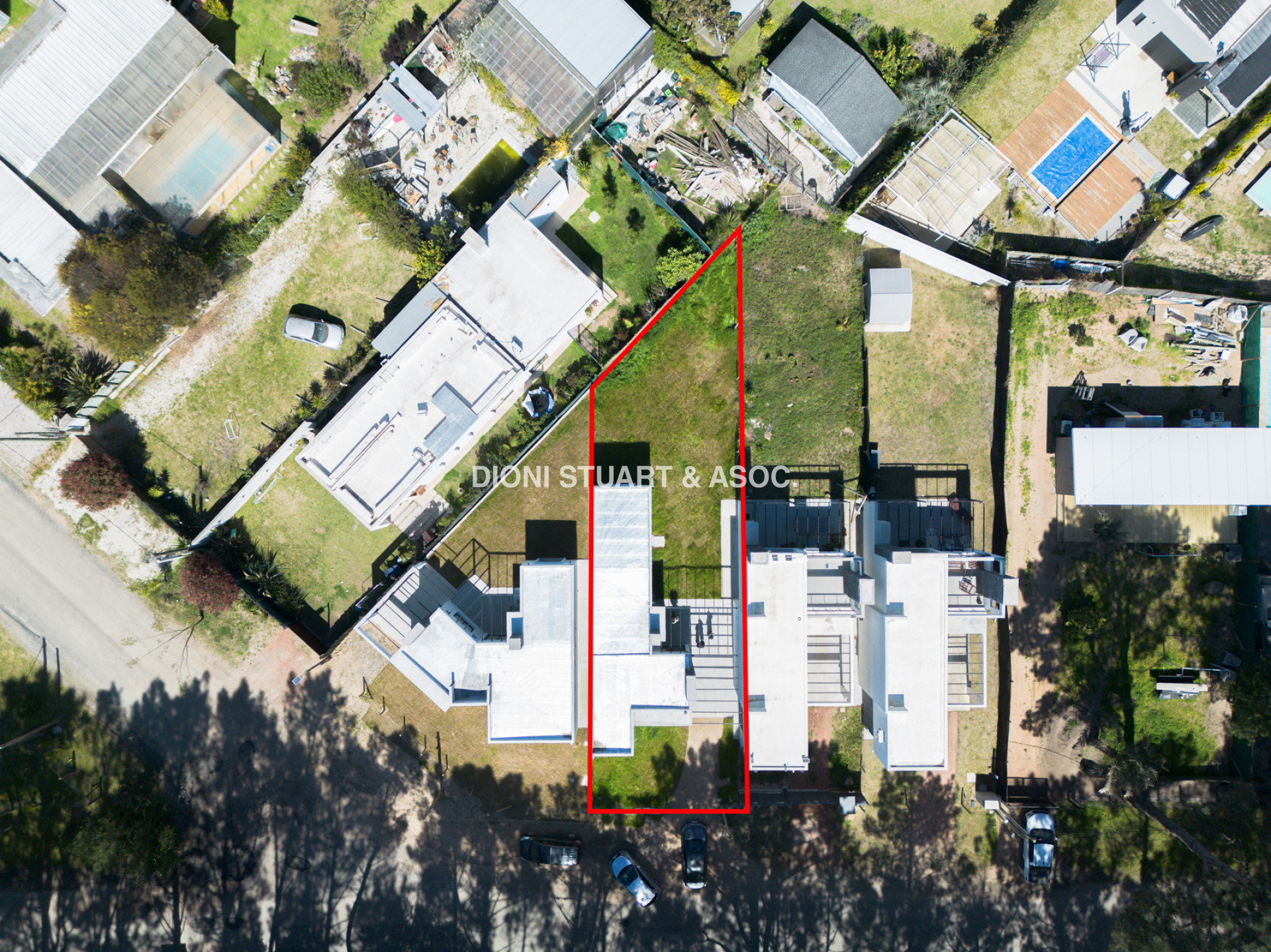 VENTA CASA 3 DORMITORIOS EN BURNETT CONSTRUCCIÓN TRADICIONAL A ESTRENAR