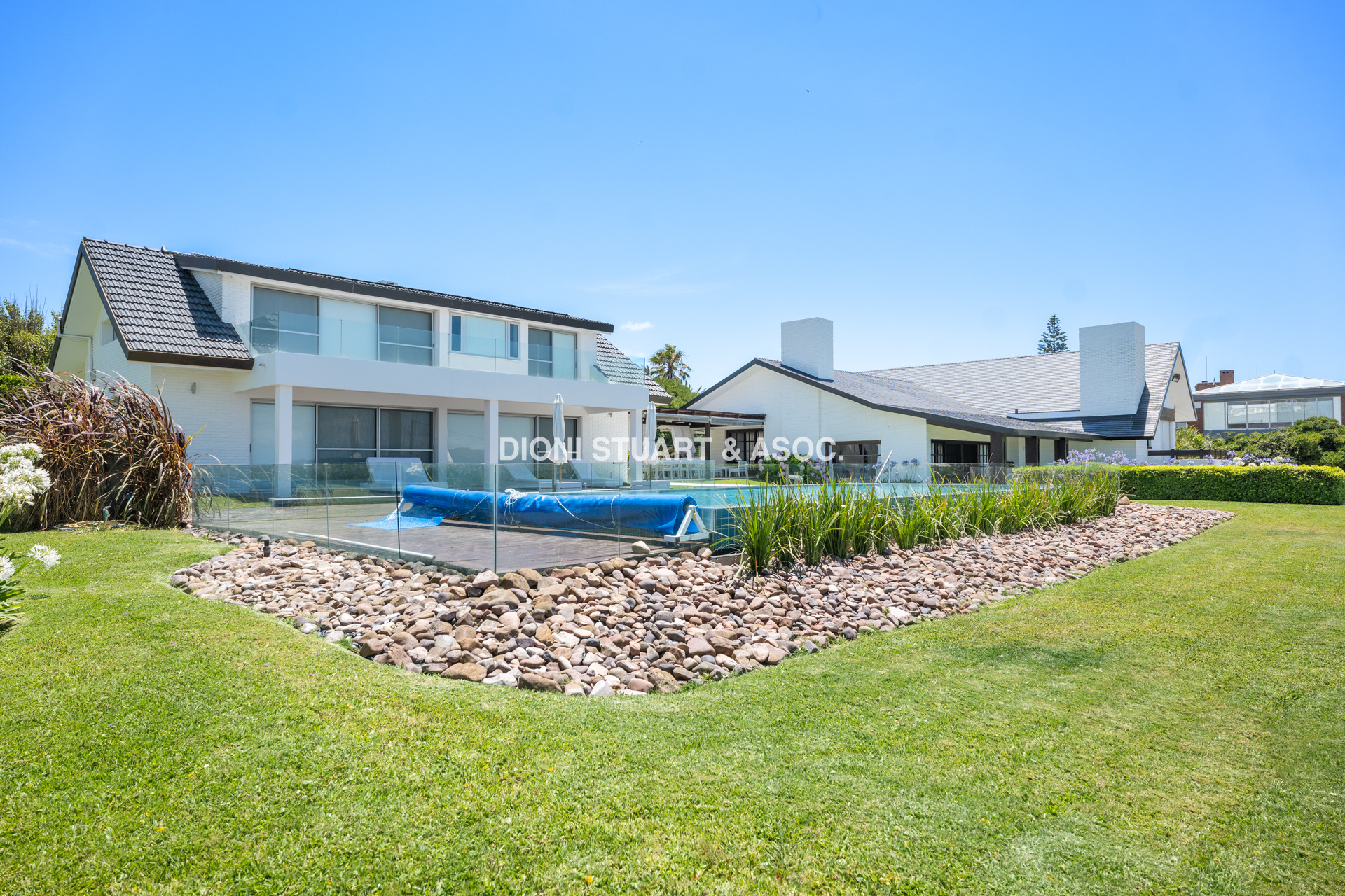 CASA EN VENTA PRIMERA LINEA PLAYA BRAVA