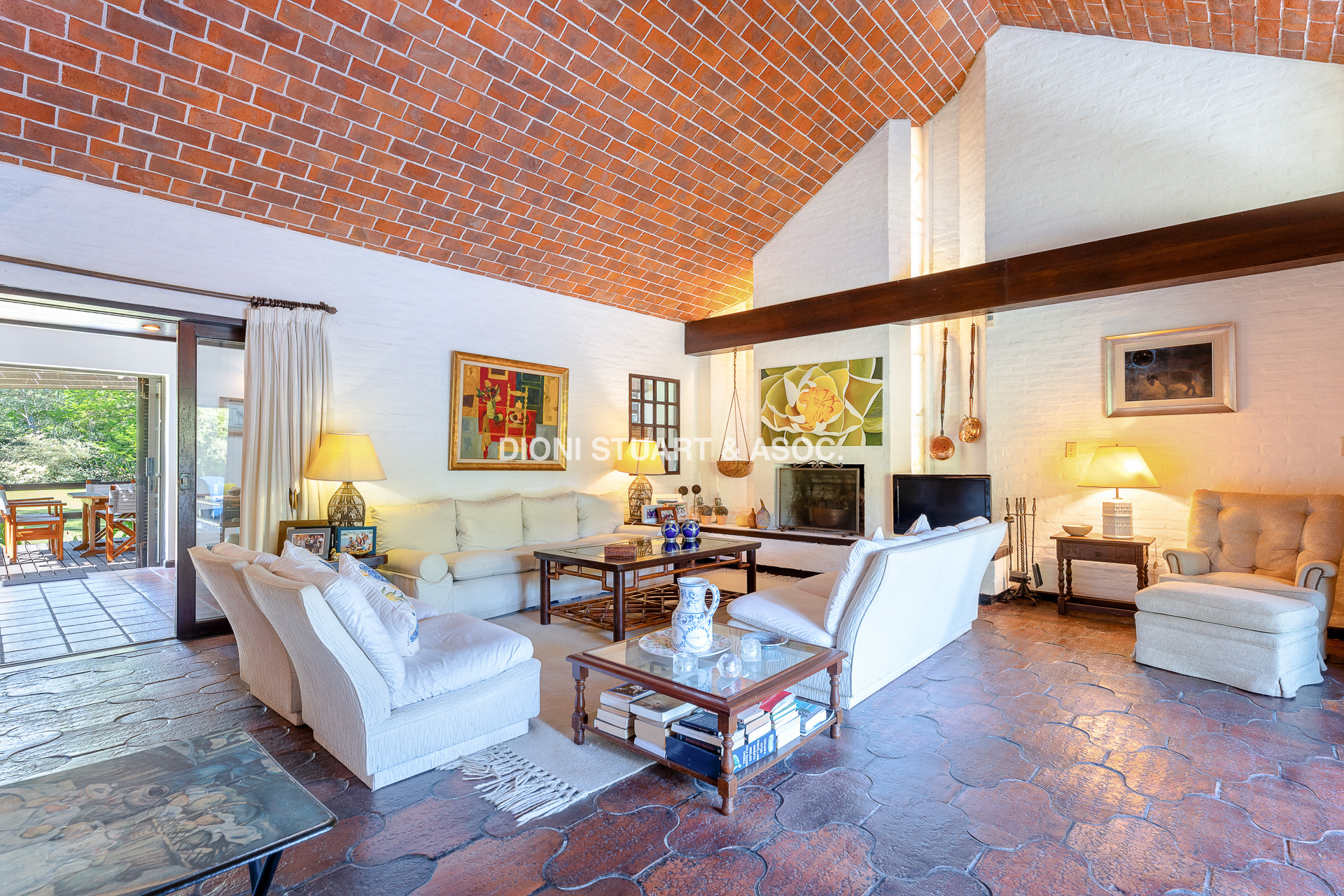 CASA EN EL GOLF DE 6 DORMITORIOS - EXCELENTE CONSTRUCCIÓN