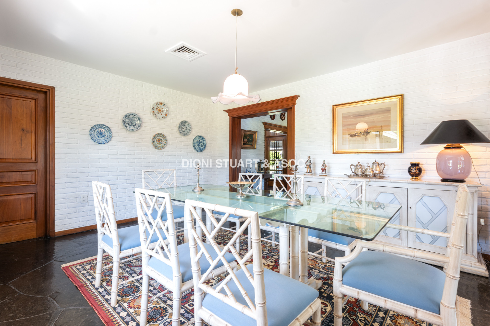 CASA EN VENTA EN PINARES - SUPER TERRENO Y MEGA CONSTRUCCIÓN