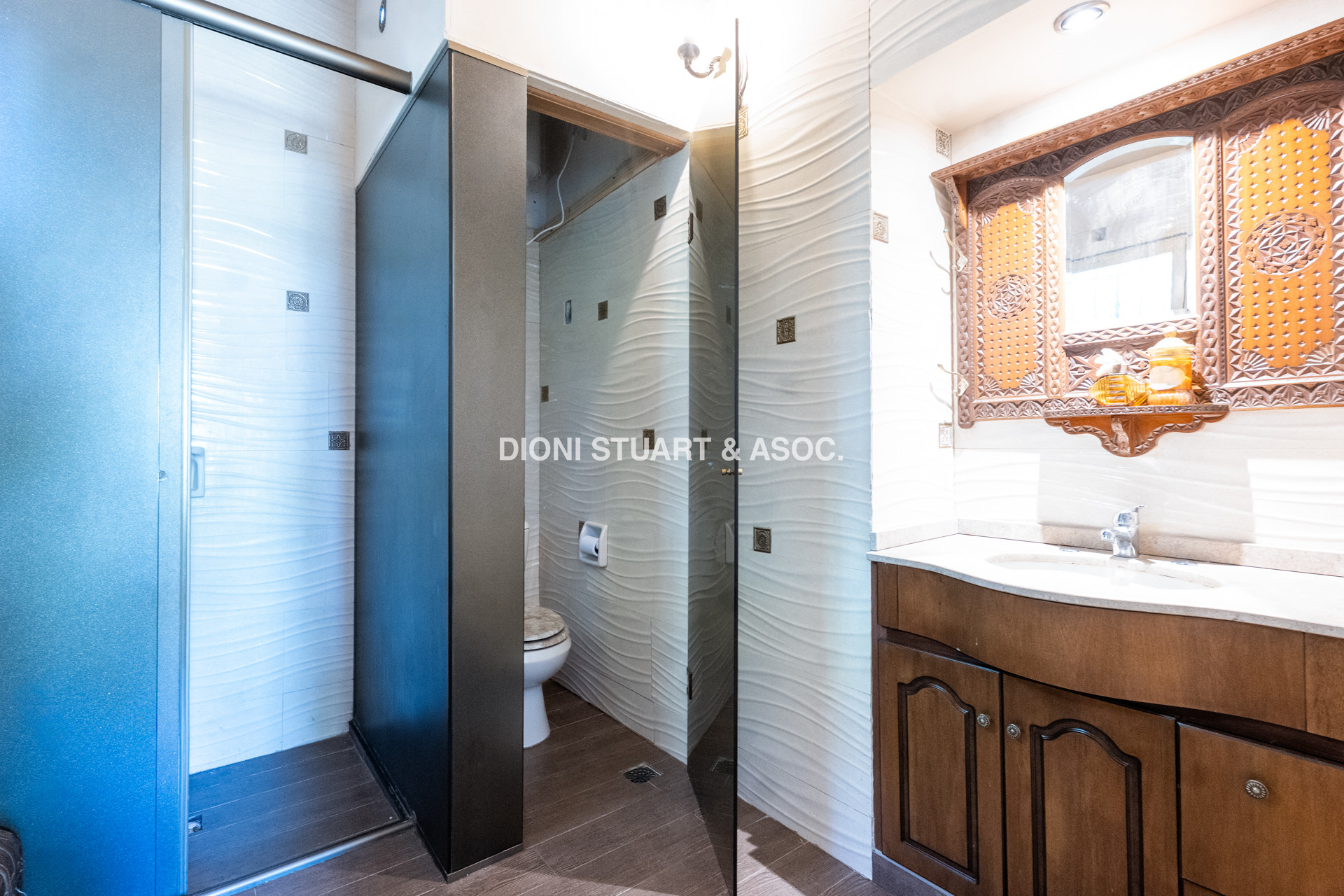 VENTA CASA EN PLAYA MANSA - 4 DORMITORIOS  - CERCA DEL MAR