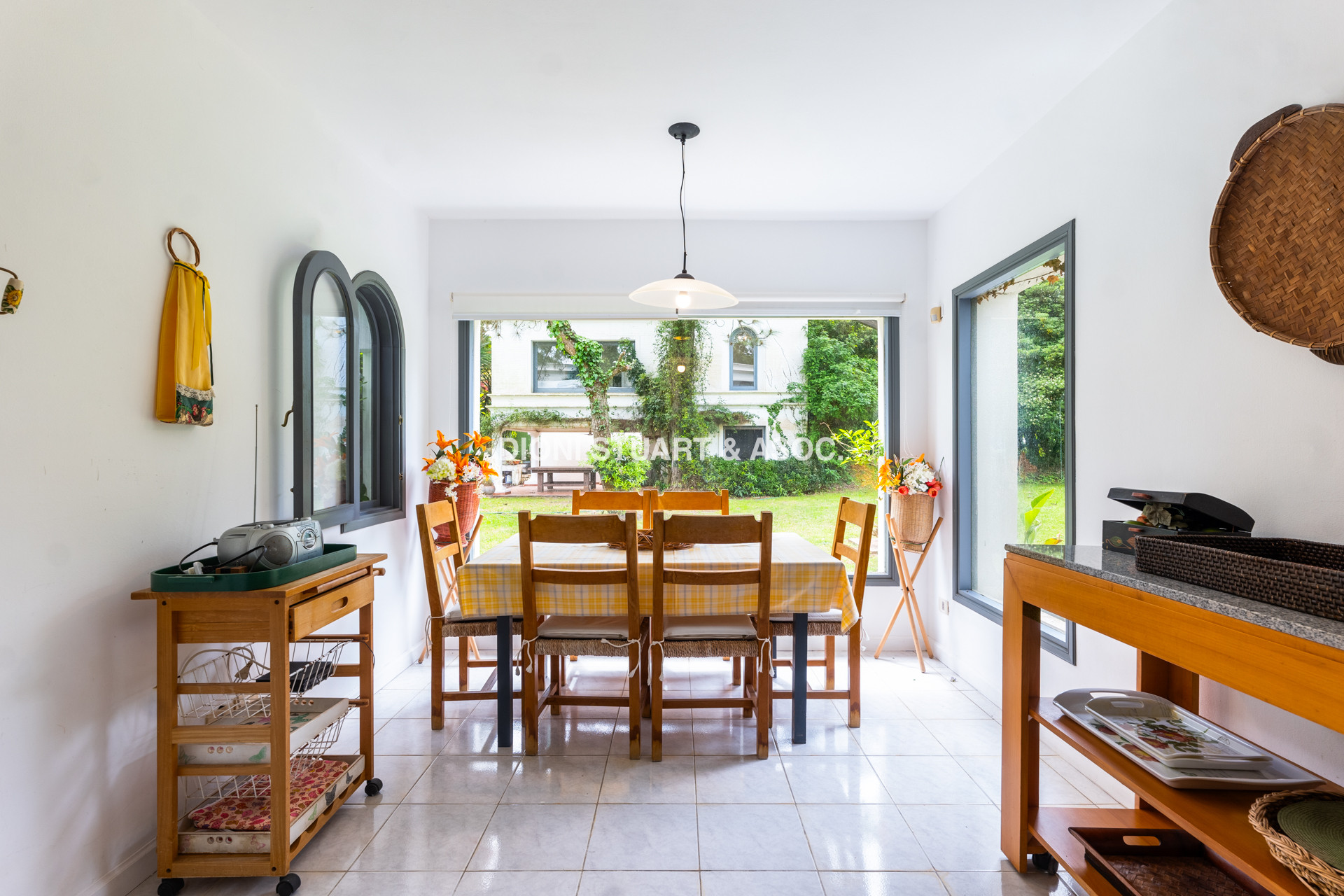 CASA EN VENTA EN EL GOLF CON 8 DORMITORIOS EN SUTIE