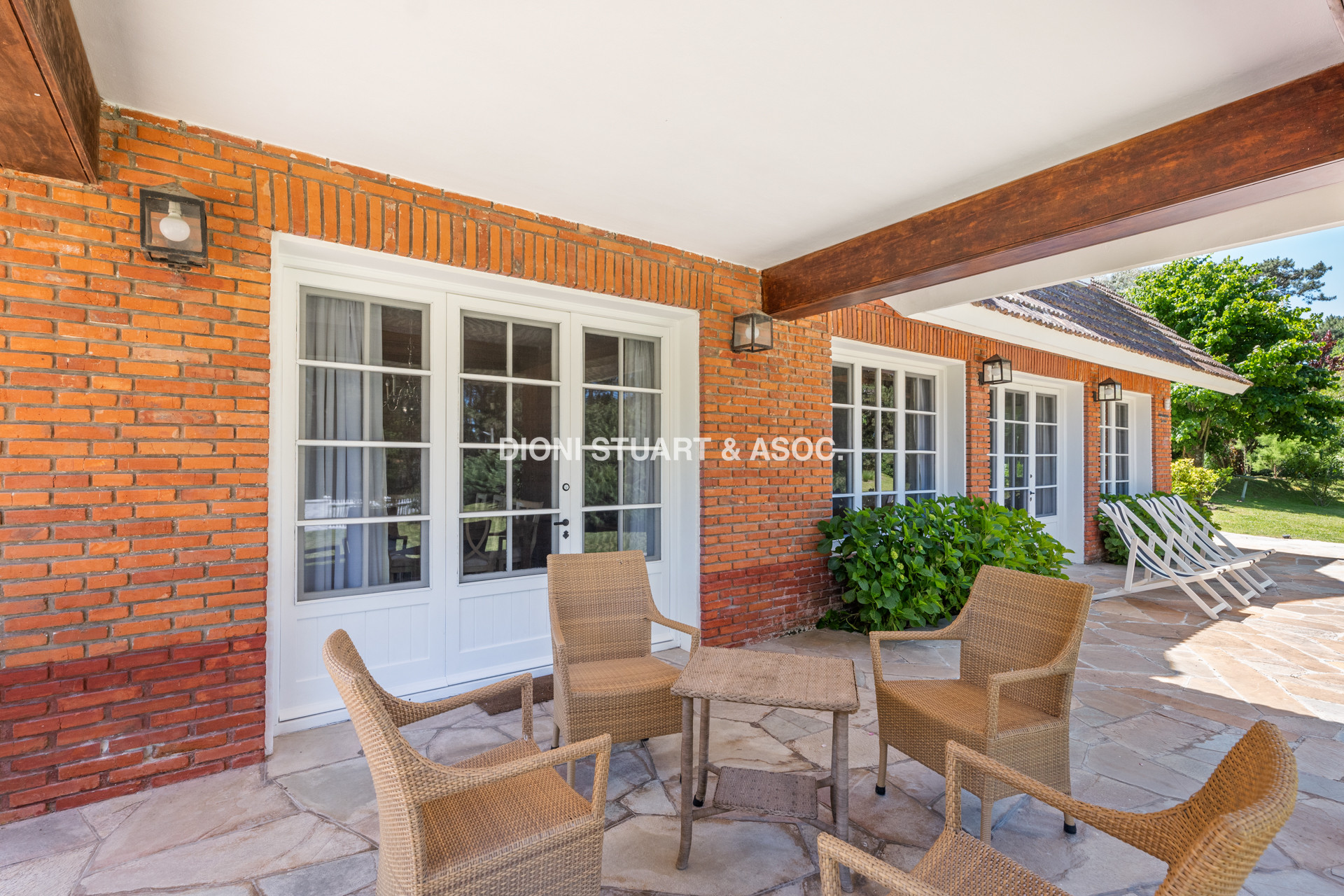 CASA EN VENTA EN EL GOLF - ARQ. ARTURO DUBOURG