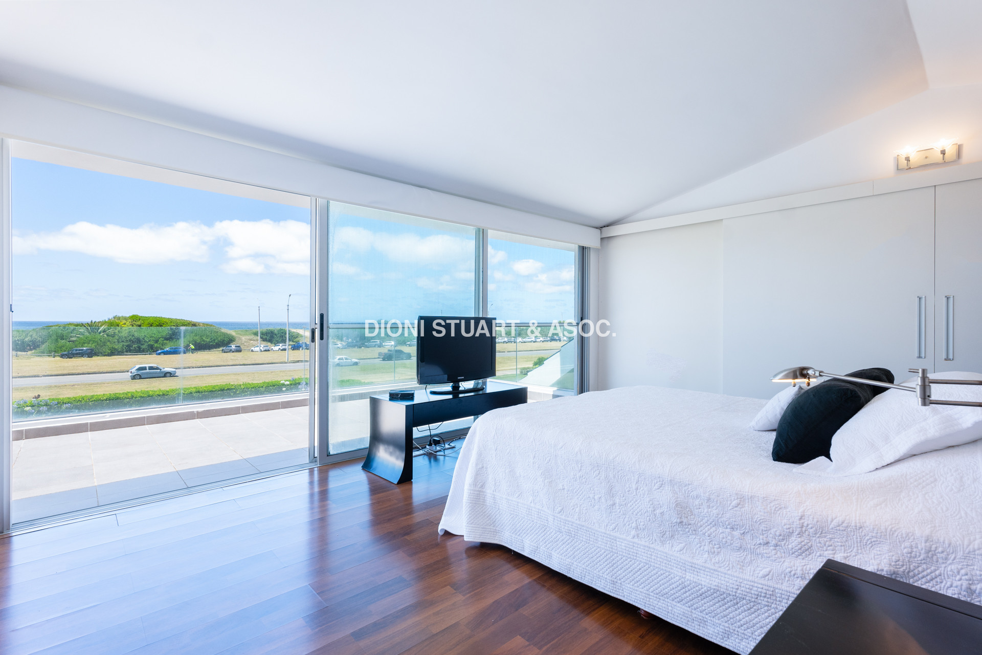 CASA EN VENTA PRIMERA LINEA PLAYA BRAVA
