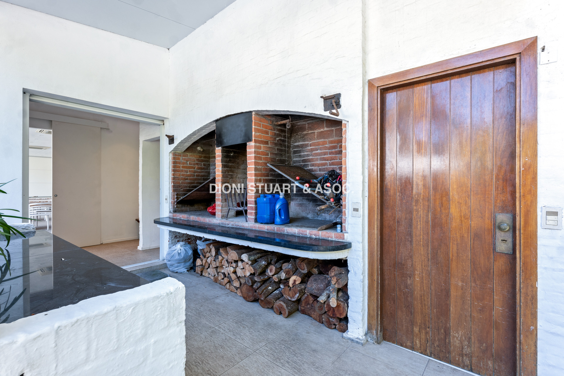 VENTA CASA EN EL GOLF - 5 DORMITORIOS + DEPENDENCIA - MEGA BARBACOA