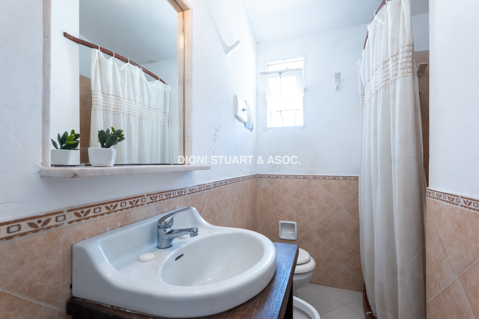VENTA CASA 4 DORMITORIOS CON BARBACOA CANTEGRIL - PUNTA DEL ESTE