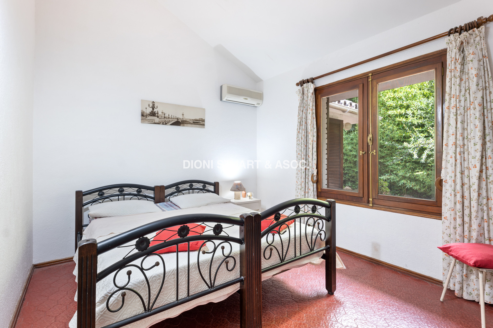 OPORTUNIDAD - CASA EN ROOSEVELT - 5 DORMITORIOS Y 5 BAÑOS - PISCINA CLIMATIZADA