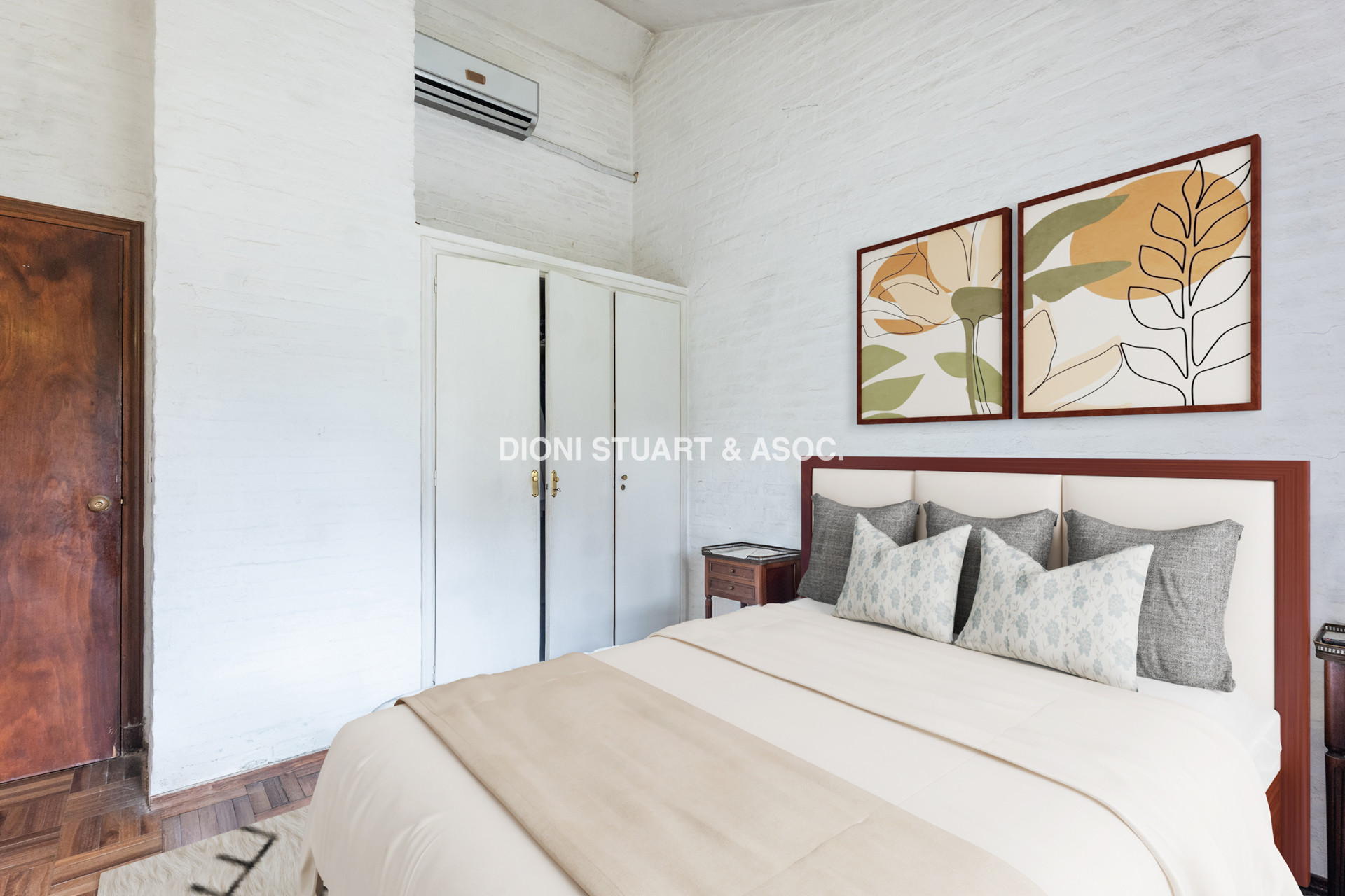CASA EN VENTA CERCA DEL MAR PLAYA MANSA - 3 DORMITORIOS