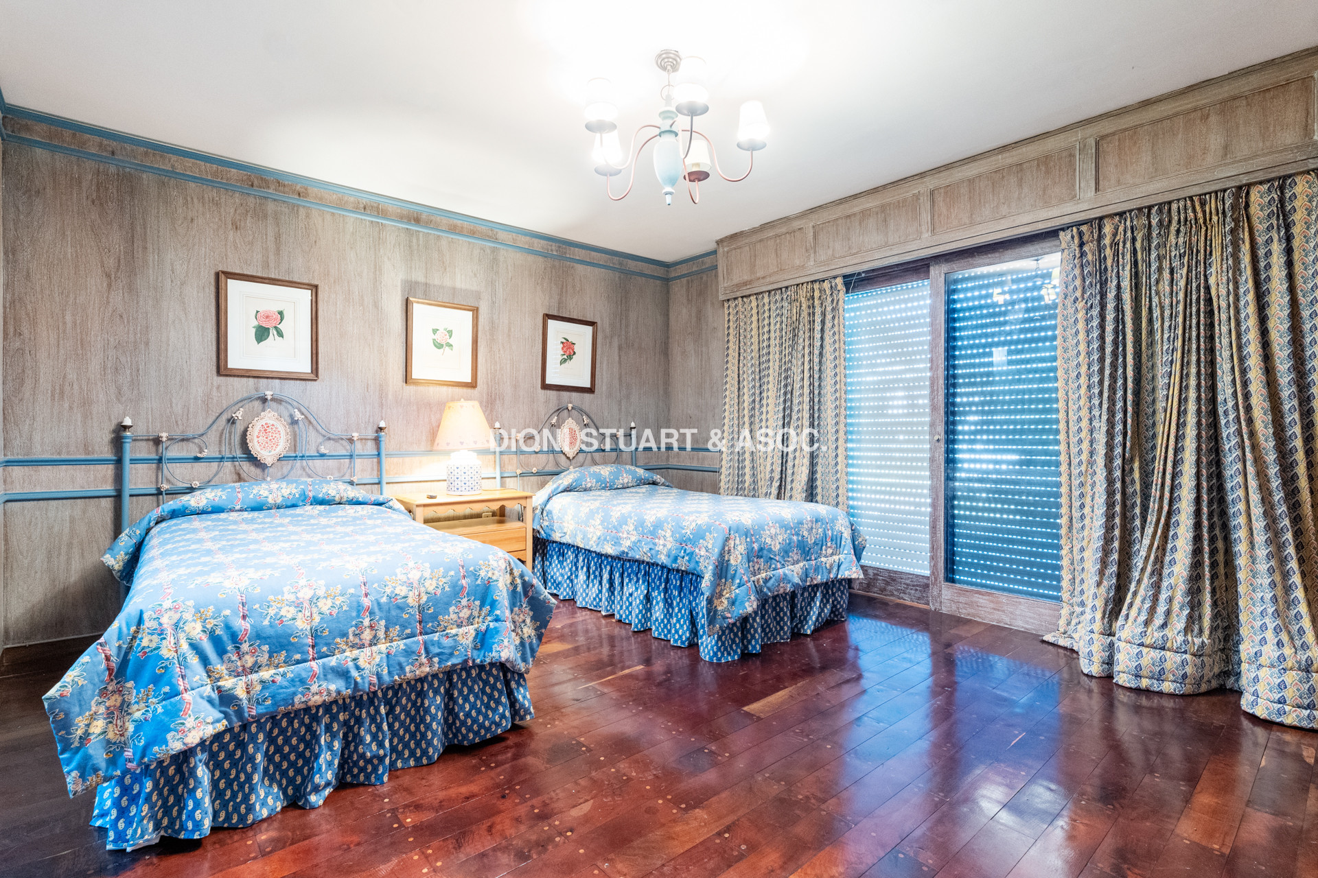 CASA EN VENTA EN PINARES - SUPER TERRENO Y MEGA CONSTRUCCIÓN