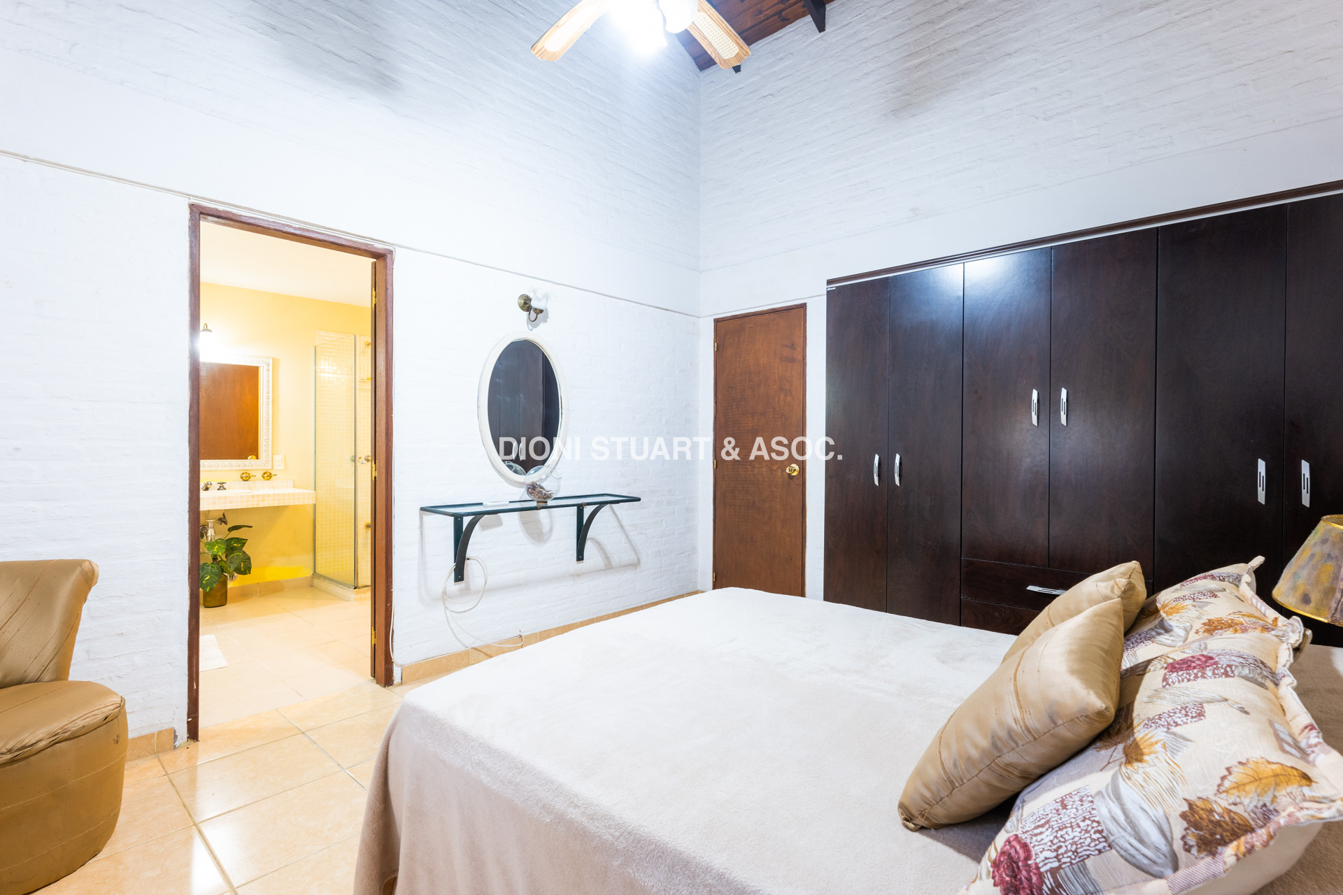CASA EN VENTA EN CANTEGRIL CON 3 DORMITORIOS Y DEPENDENCIA + PISCINA