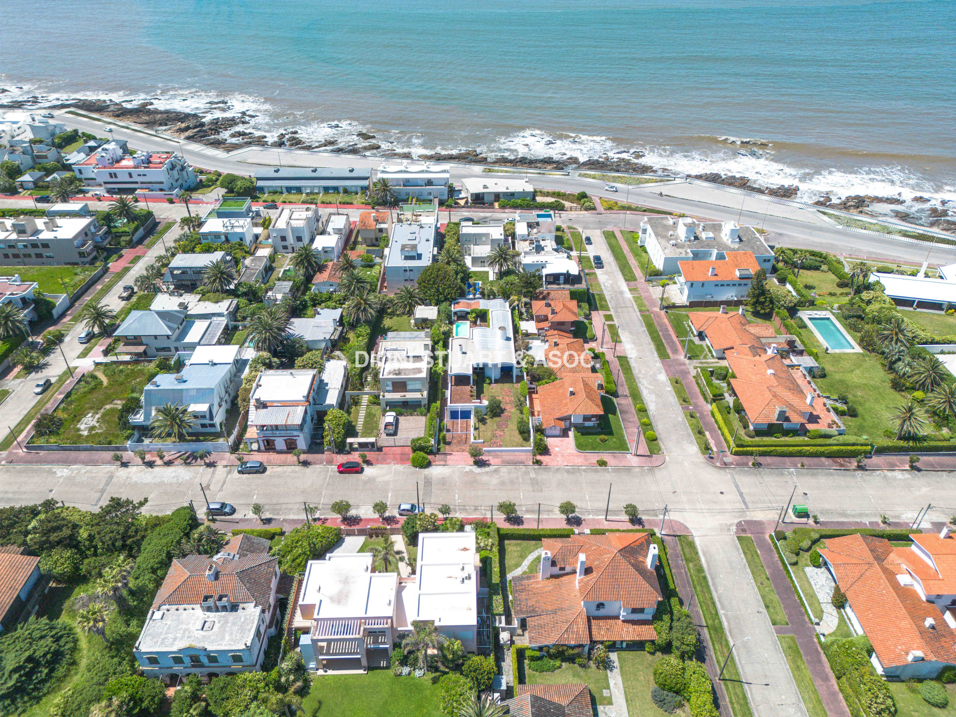VENTA CASA 4 DORMITORIOS EN LA PENINSULA PUNTA DEL ESTE