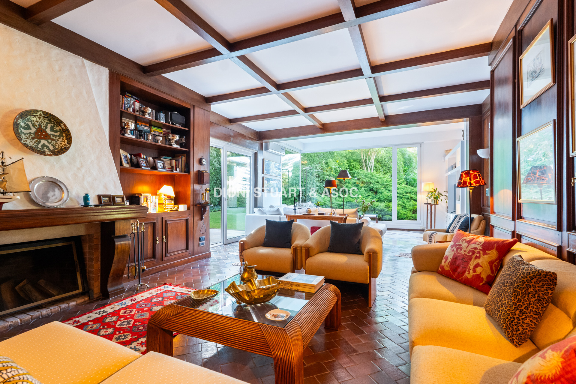 IMPONENTE CASA EN PLAYA BRAVA - ELEGANCIA Y CONFORT