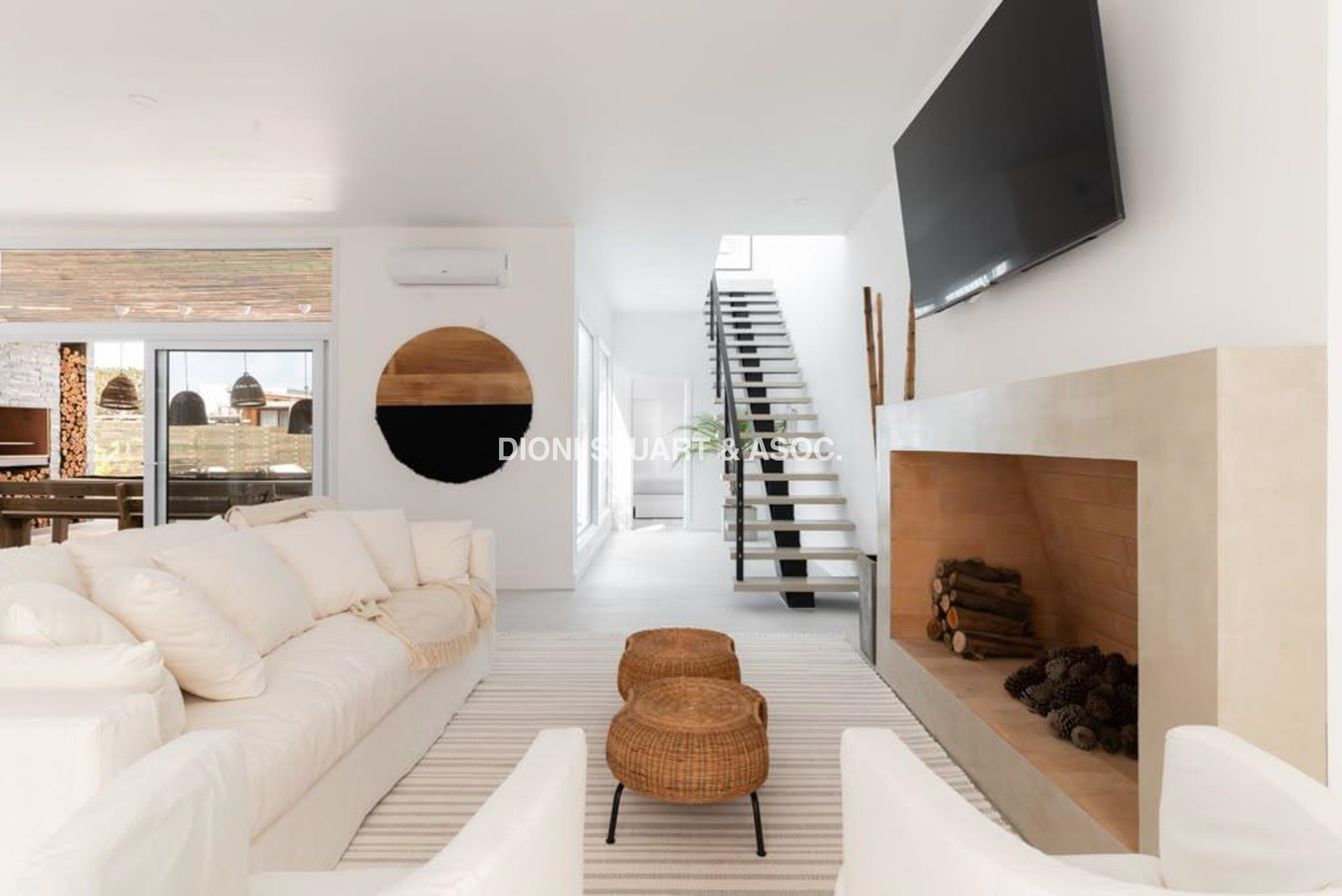 CASA EN ALQUILER DE TEMPORADA 3 DORMITORIOS CON PISCINA - LA JUANITA - JOSE IGNACIO - CERCA DEL MAR