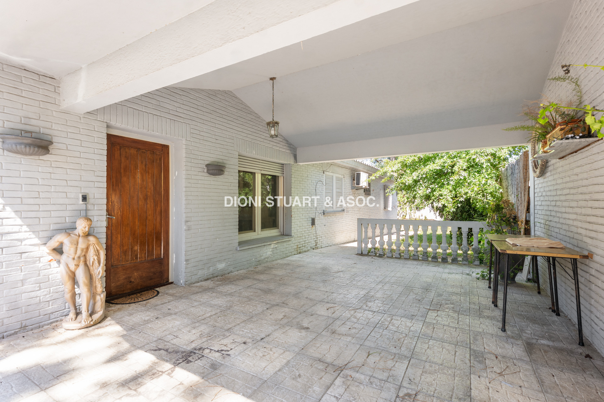 VENTA CASA EN PLAYA MANSA - 4 DORMITORIOS  - CERCA DEL MAR