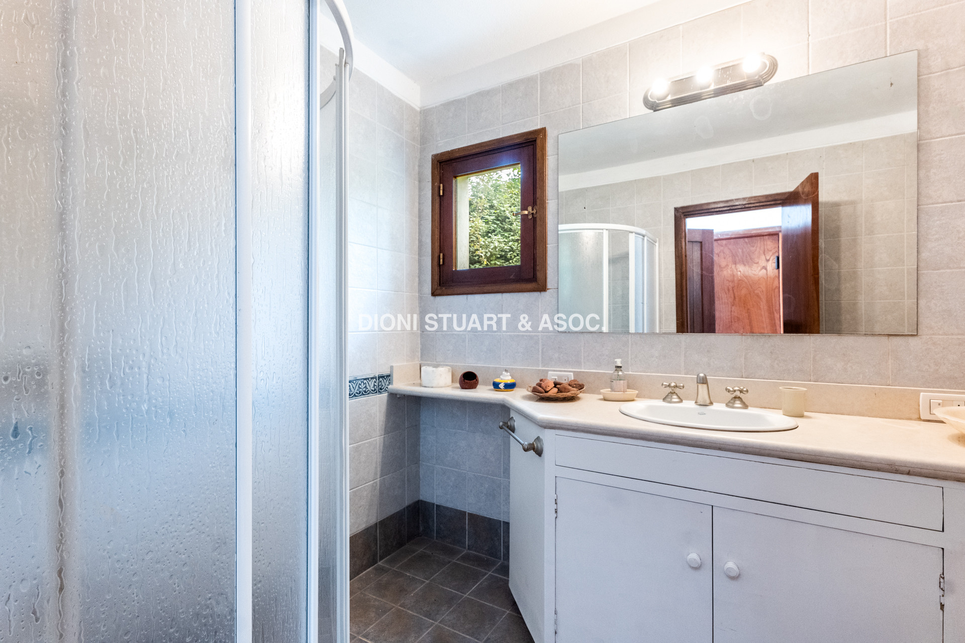 CASA EN VENTA EN EL GOLF CON 8 DORMITORIOS EN SUTIE
