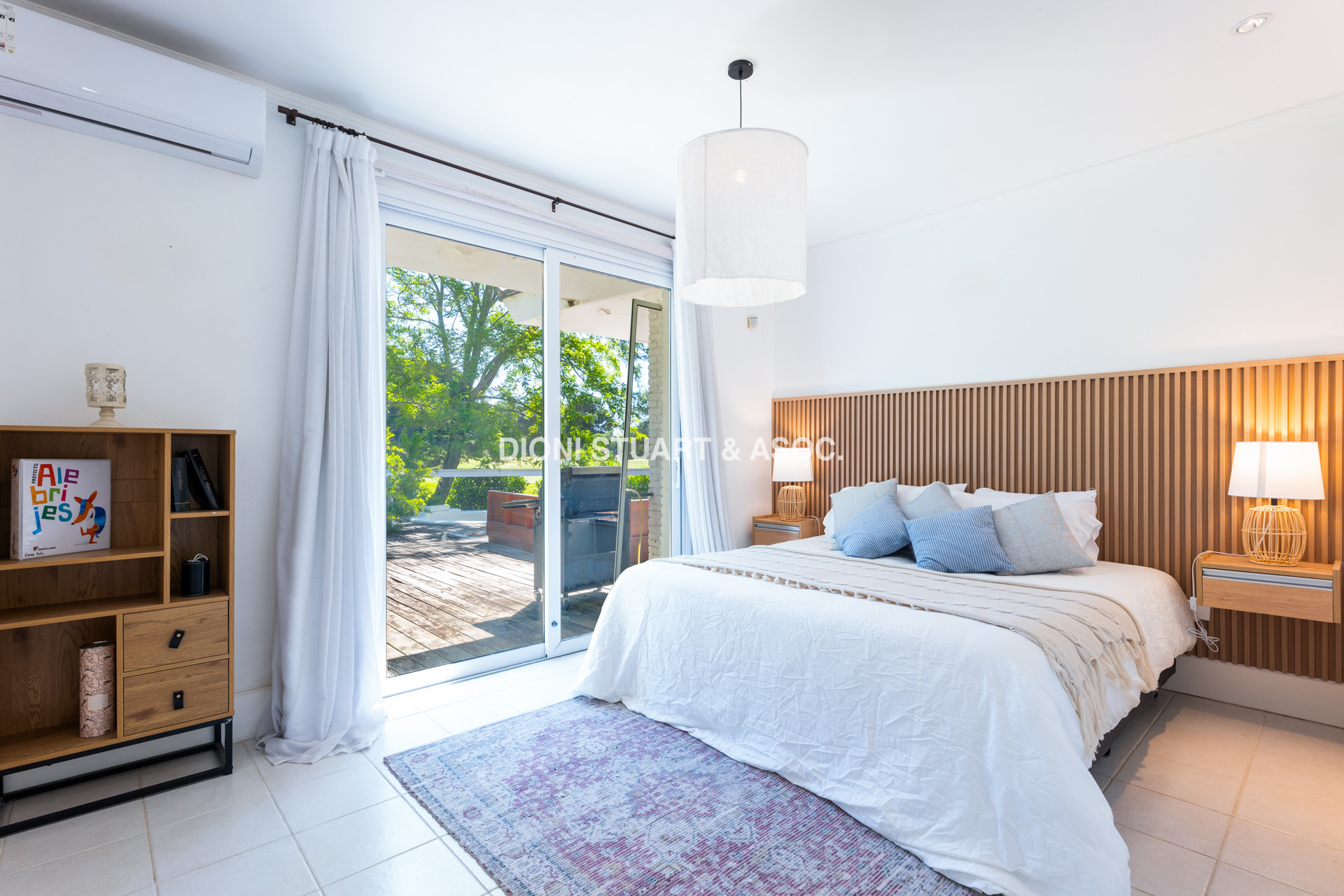 CASA EN VENTA EN EL GOLF DE 4 DORMITORIOS Y DEP. - VISTA DIRECTA AL GOLF