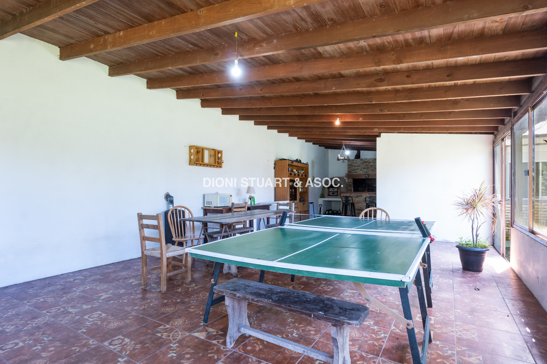 VENTA CASA 4 DORMITORIOS CON BARBACOA CANTEGRIL - PUNTA DEL ESTE
