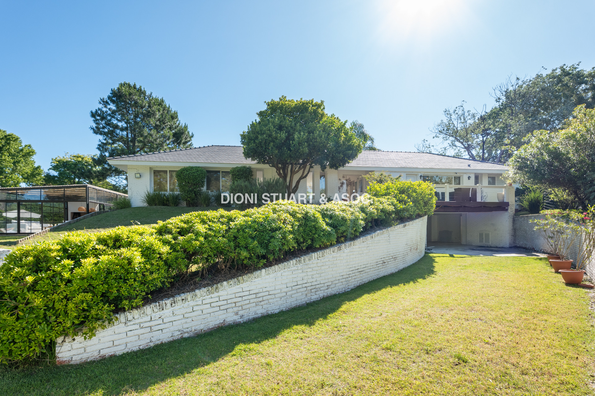 CASA EN VENTA EN EL GOLF DE 4 DORMITORIOS Y DEP. - VISTA DIRECTA AL GOLF