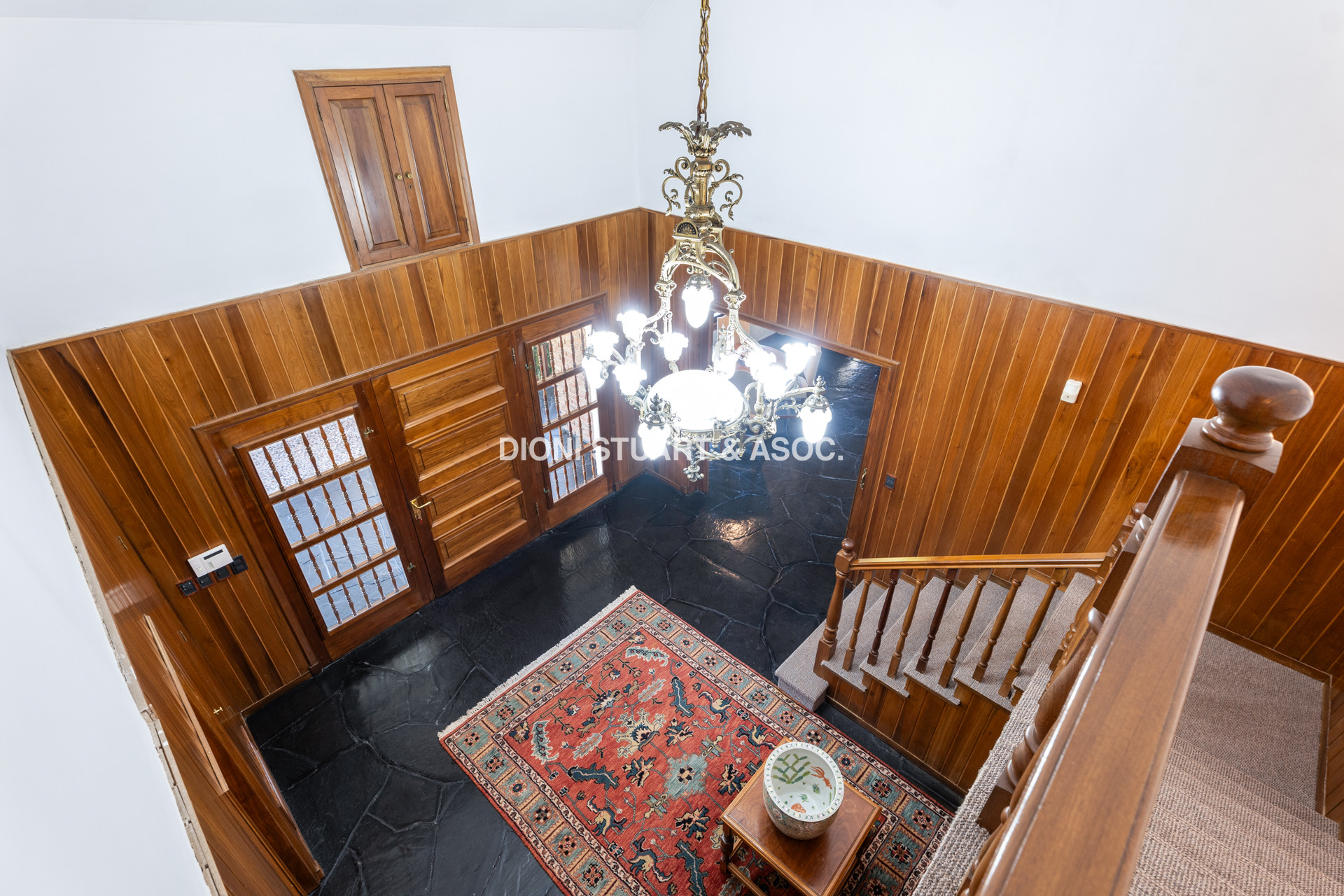 CASA EN VENTA EN PINARES - SUPER TERRENO Y MEGA CONSTRUCCIÓN
