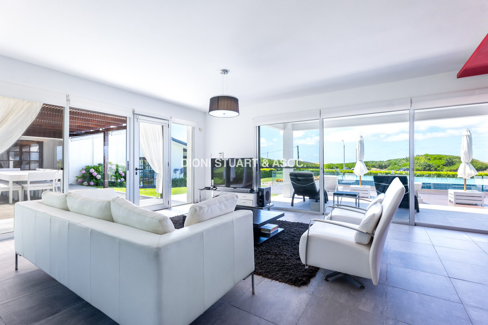 CASA EN VENTA PRIMERA LINEA PLAYA BRAVA