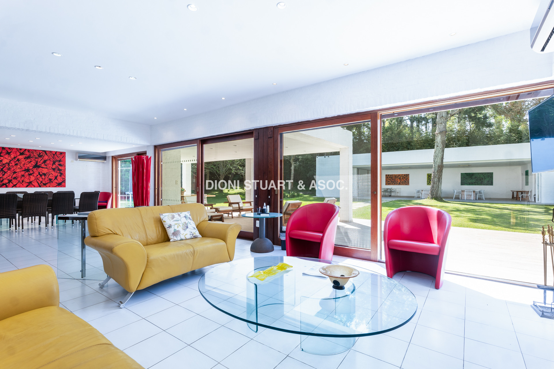 VENTA CASA EN EL GOLF - 5 DORMITORIOS + DEPENDENCIA - MEGA BARBACOA