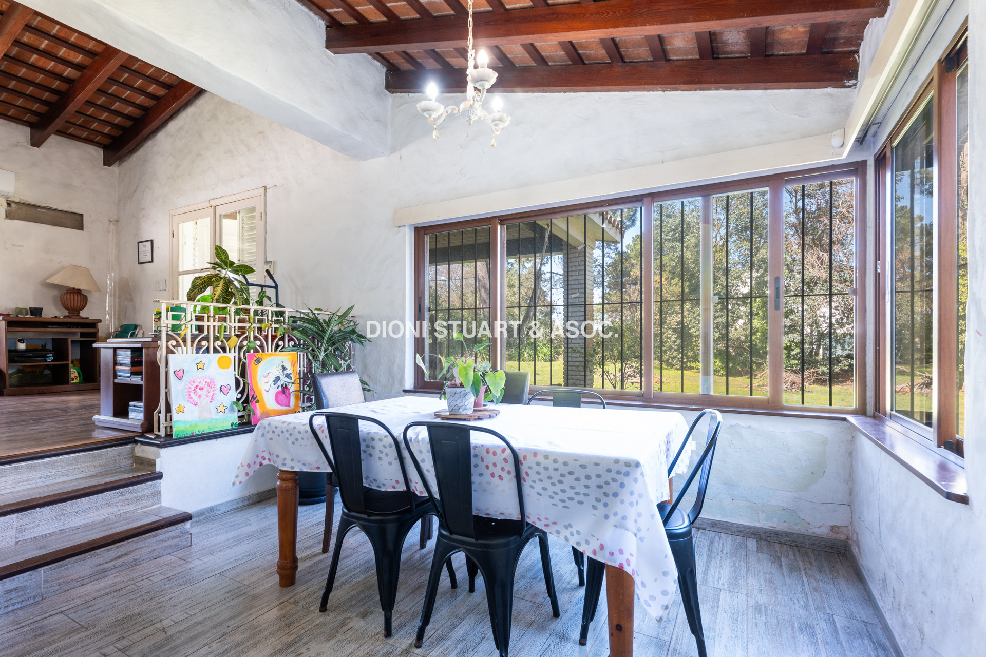 VENTA CASA 4 DORMITORIOS CON BARBACOA CANTEGRIL - PUNTA DEL ESTE