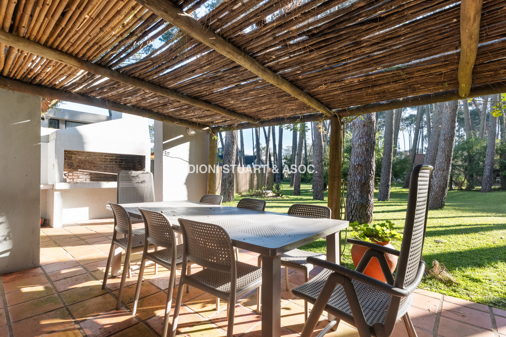 VENTA CASA EN GREEN PARK SOLANAS - 4 DORMITORIOS