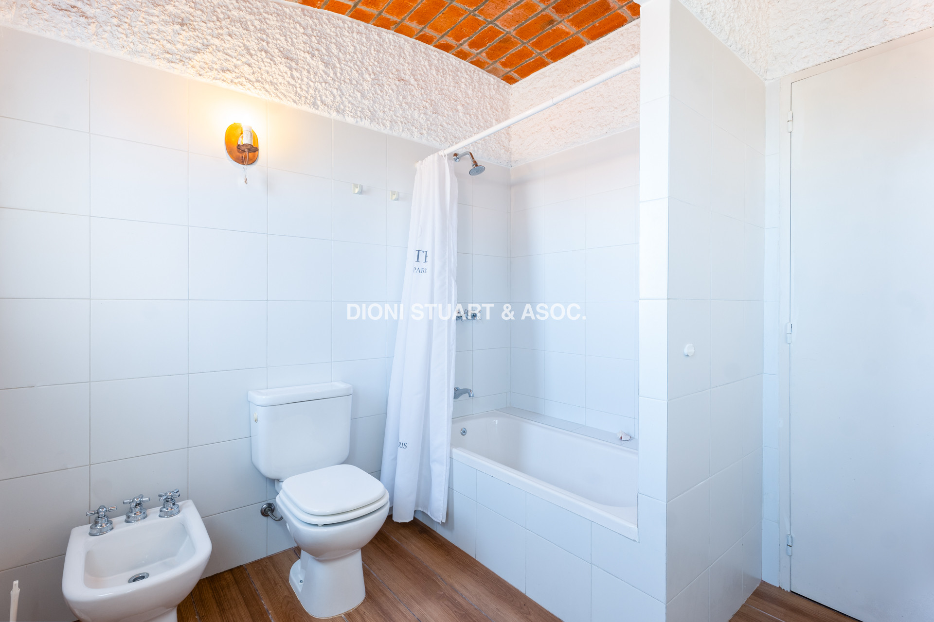 VENTA CASA 4 DORMITORIOS EN LA PENINSULA PUNTA DEL ESTE