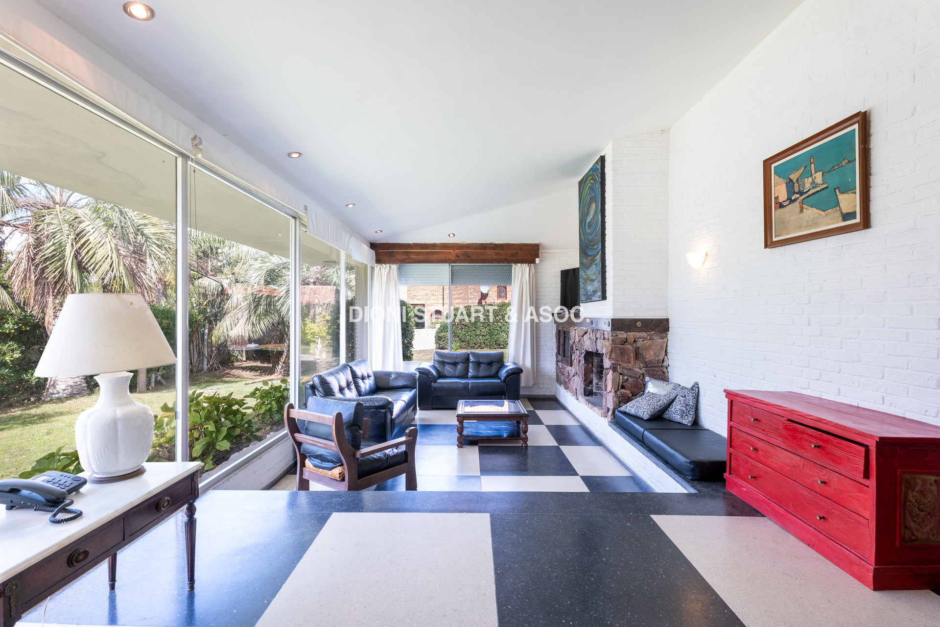 CASA EN VENTA CERCA DEL MAR PLAYA BRAVA RINCON DEL INDIO - 4 DORMITORIOS + BARBACOA + PISCINA