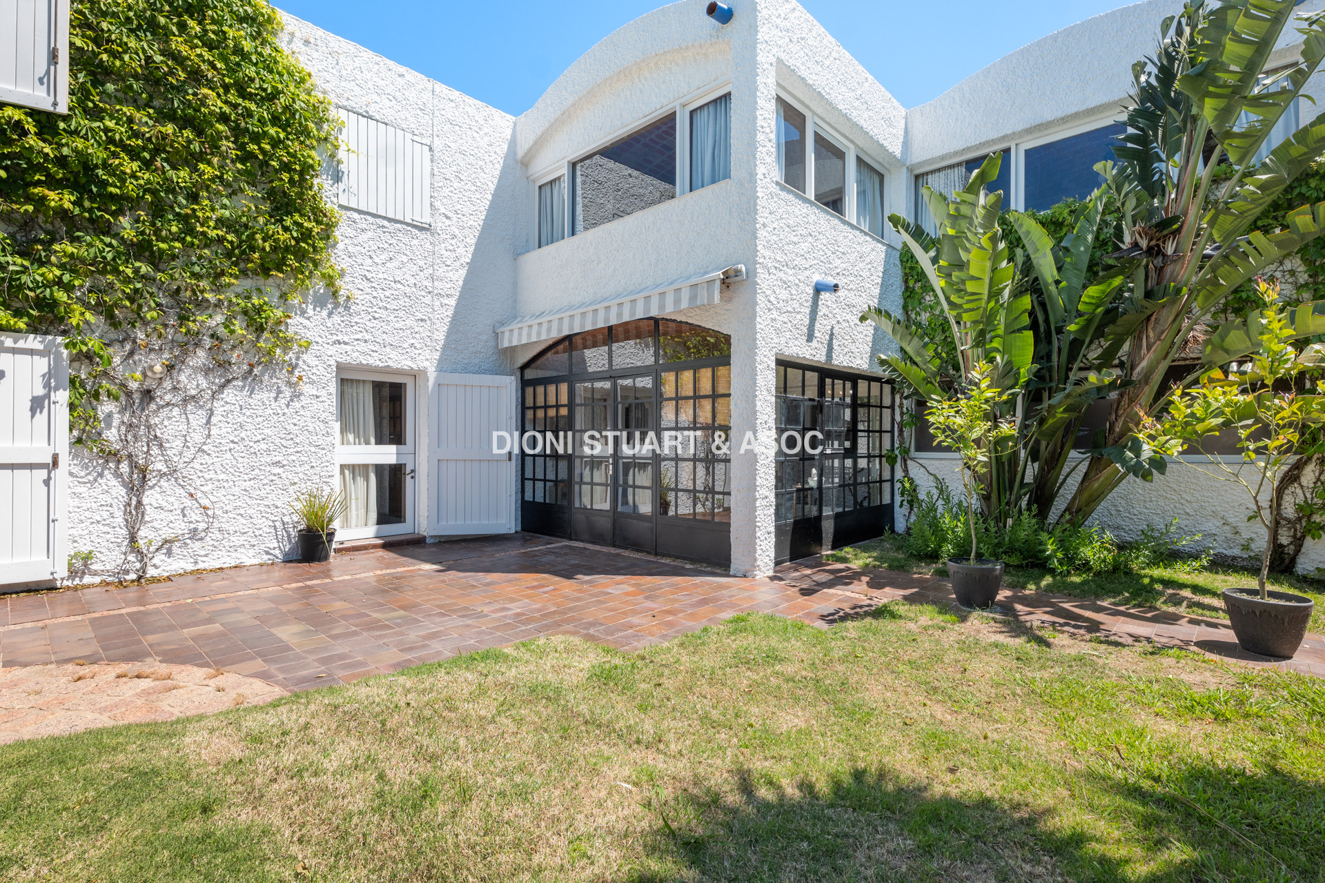 VENTA CASA 4 DORMITORIOS EN LA PENINSULA PUNTA DEL ESTE