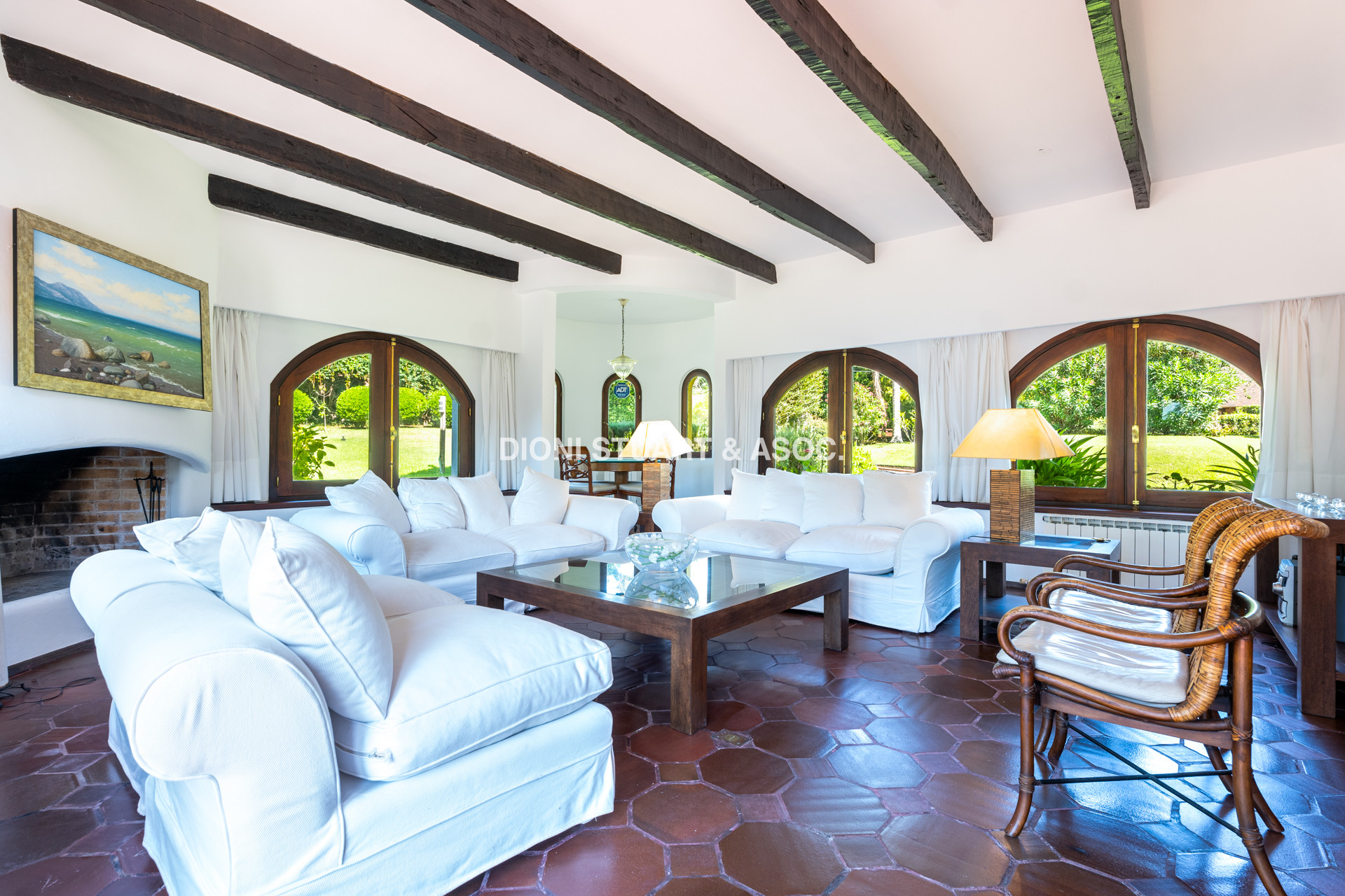 CASA EN ALQUILER ANUAL DE 3 DORMITORIOS EN SUTIE + DEP. CON PISCINA SAN RAFAEL - EL GOLF -