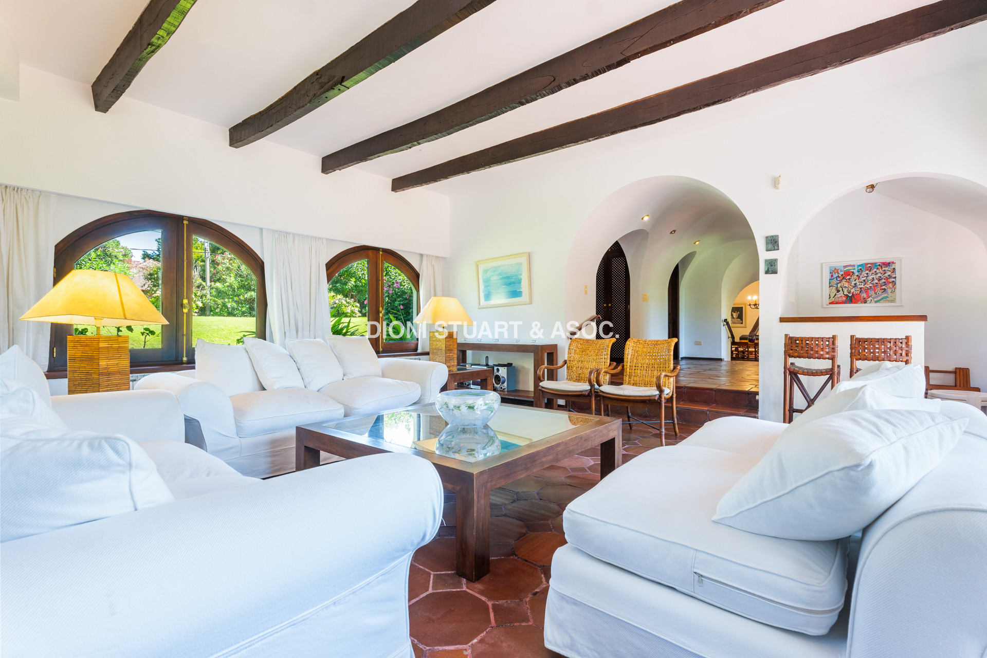 CASA EN ALQUILER ANUAL DE 3 DORMITORIOS EN SUTIE + DEP. CON PISCINA SAN RAFAEL - EL GOLF -