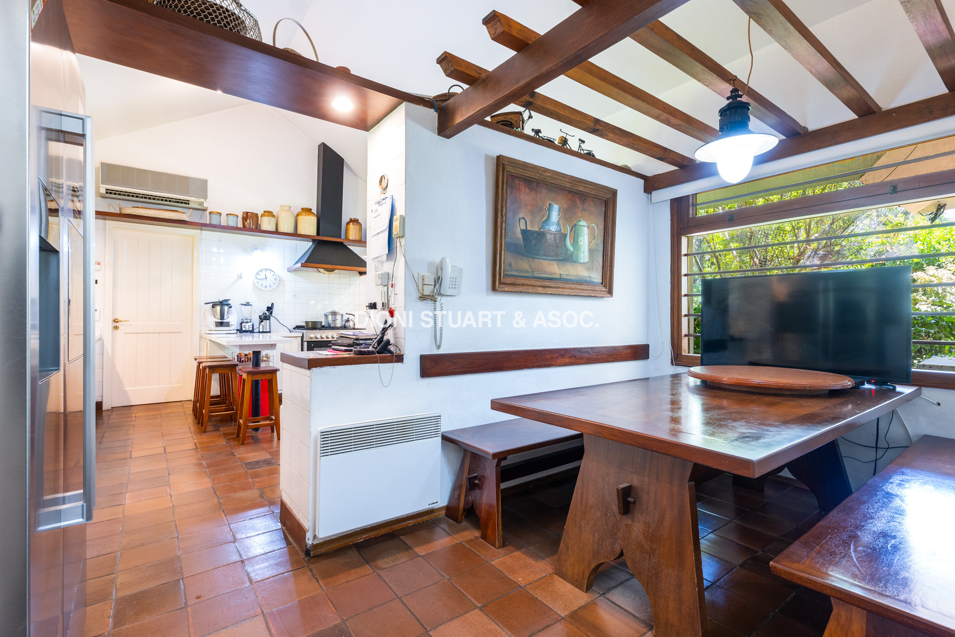 CASA EN VENTA EN EL GOLF - 6 DORMITORIOS - ARQ. RAUL CLERC